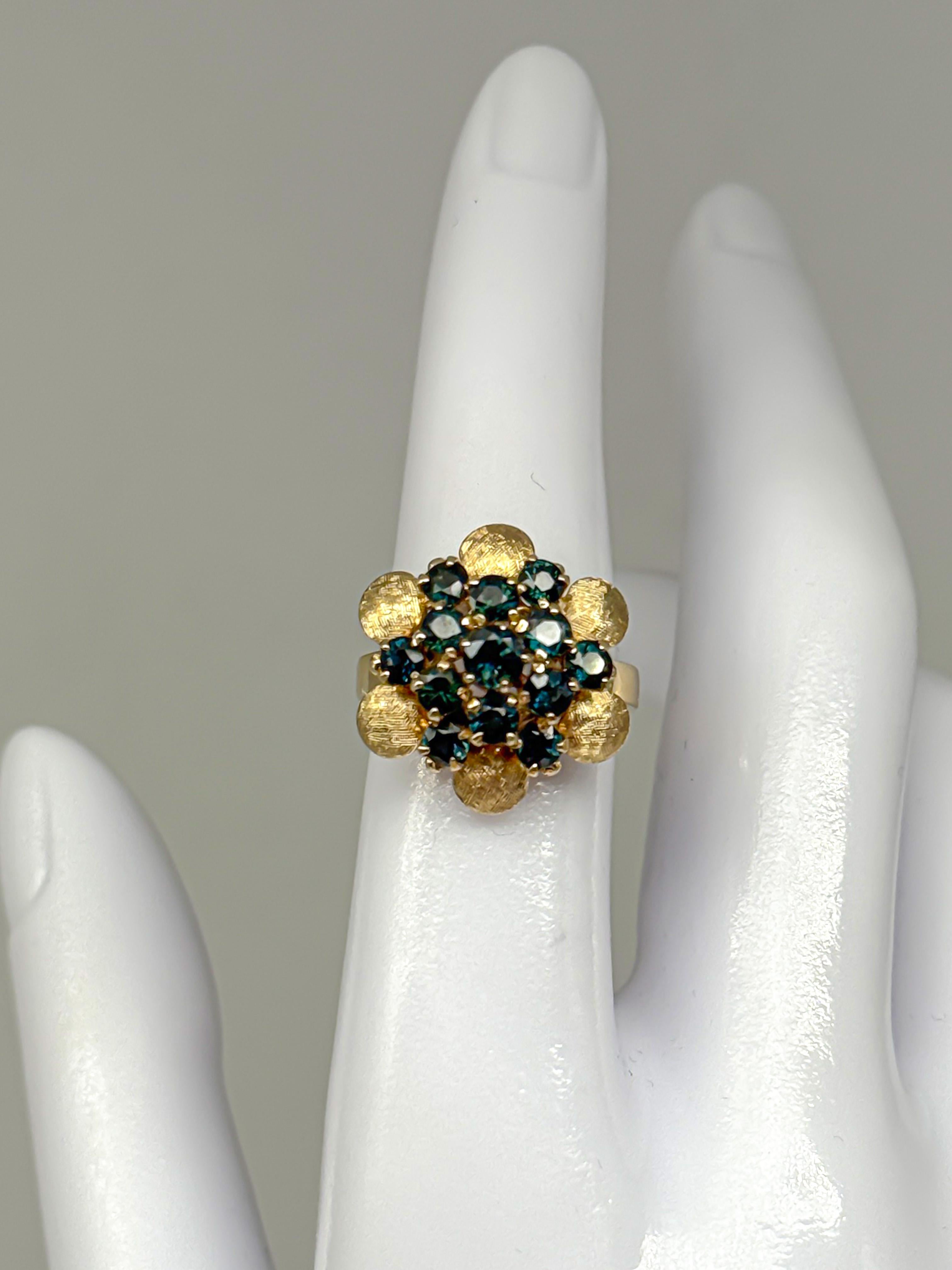 da uomo o donna 14K yellow gold ring with sapphire; certificate included in vendita