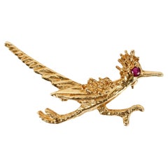 14K Yellow Gold Roadrunner Brooch with Ruby Accent