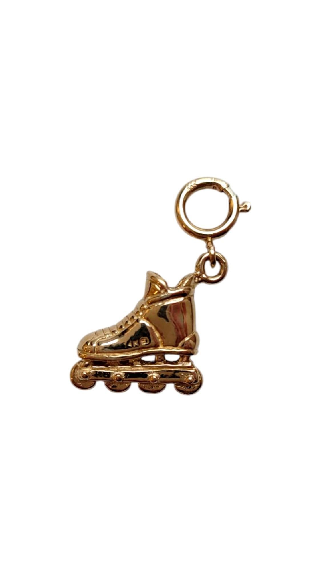 14K Yellow Gold Roller Blade Charm #21064 In Good Condition For Sale In Washington Depot, CT