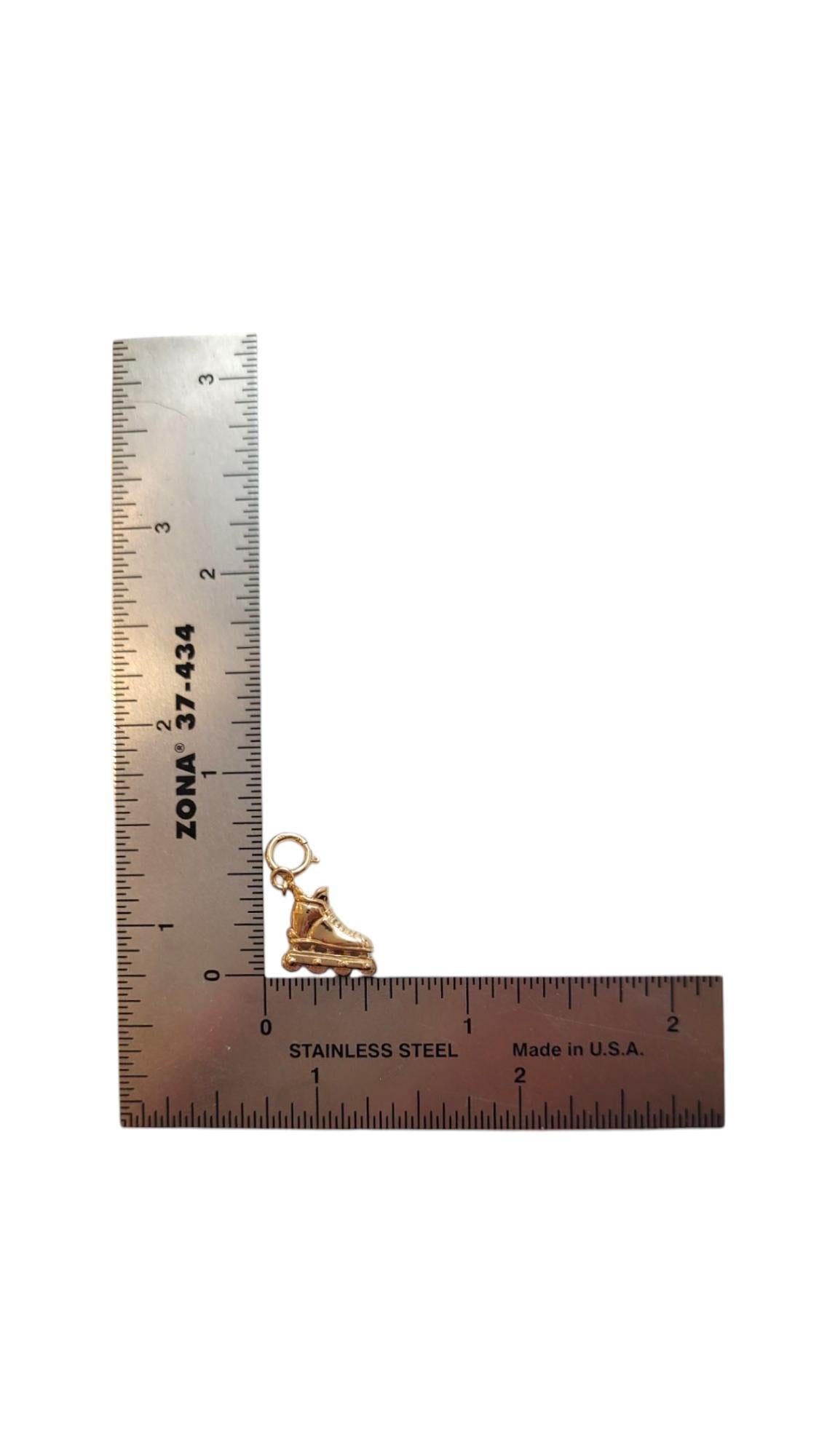 14K Yellow Gold Roller Blade Charm #21064 For Sale 5