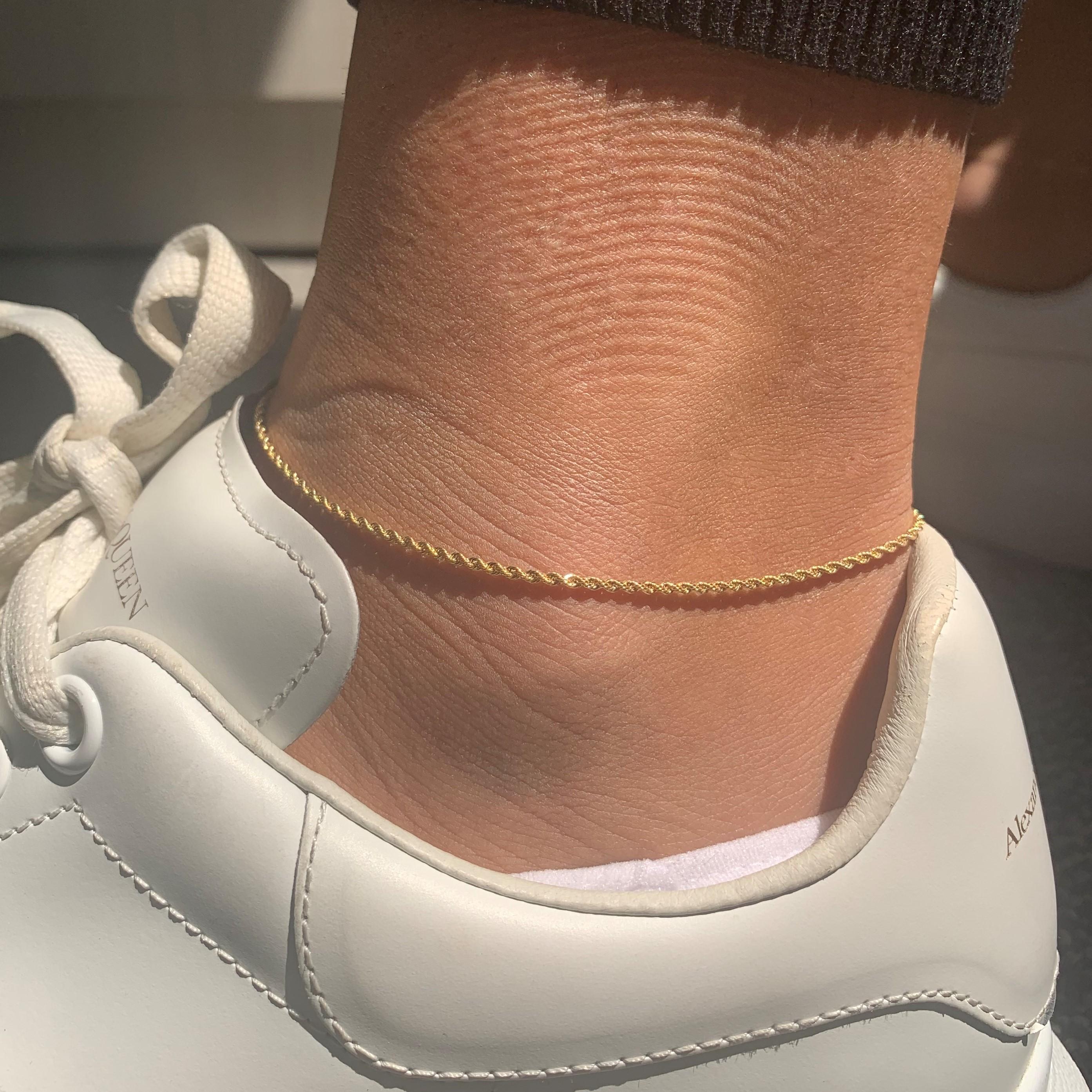 Rope Chain Anklet: This Simple & Beautiful Rope Chain anklet is measured 9-10