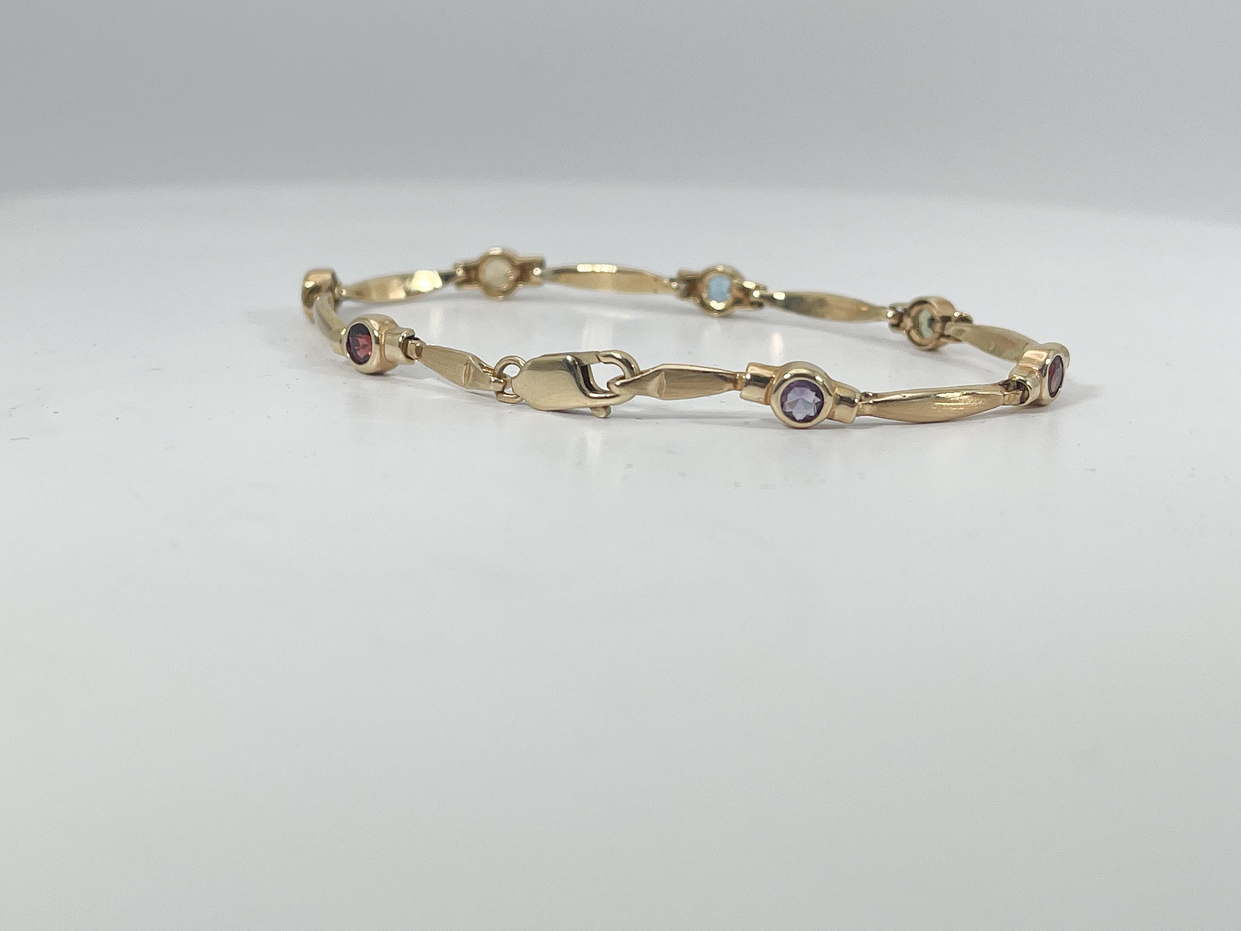 Round Cut 14K Yellow Gold Round Bezel Colored Citrine Bracelet  For Sale