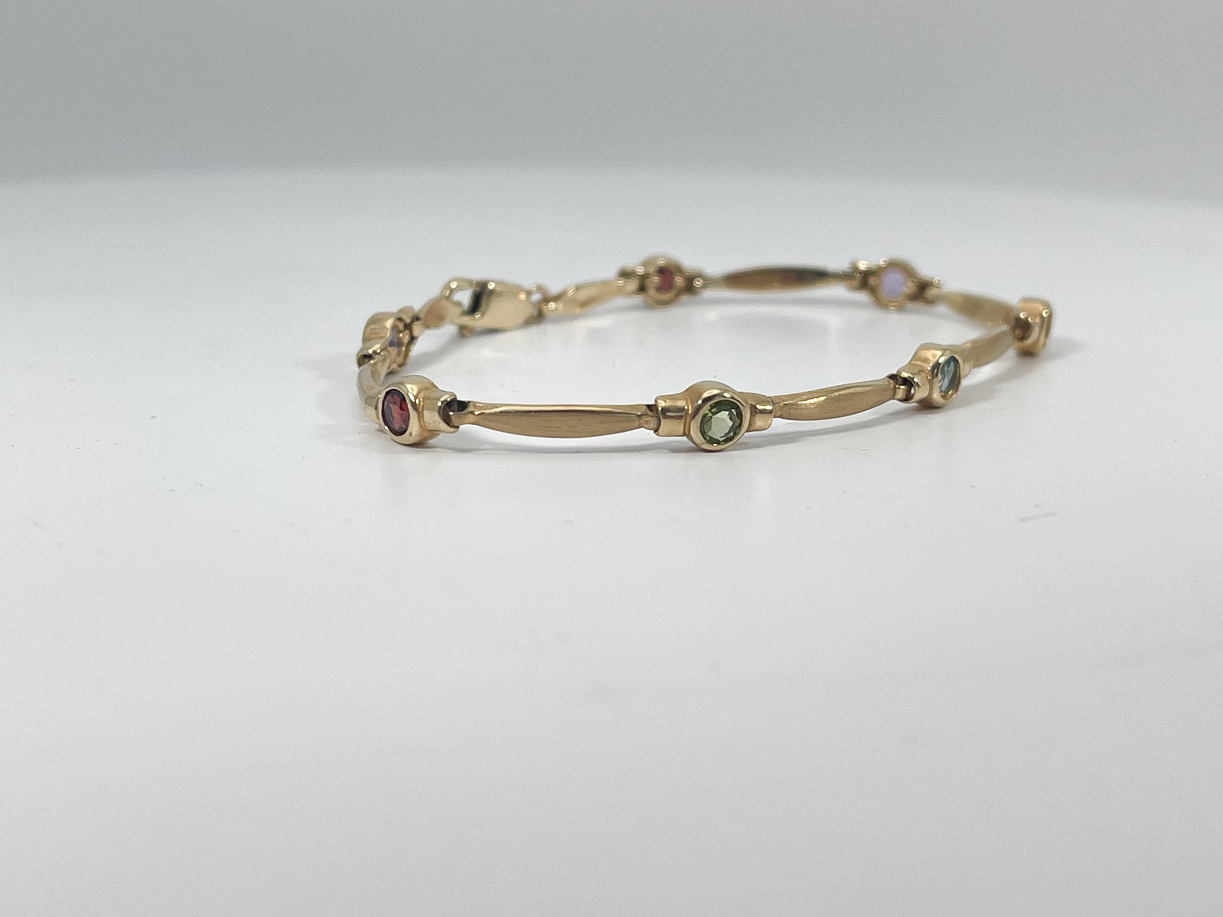 14K Yellow Gold Round Bezel Colored Citrine Bracelet  In Excellent Condition For Sale In Stuart, FL