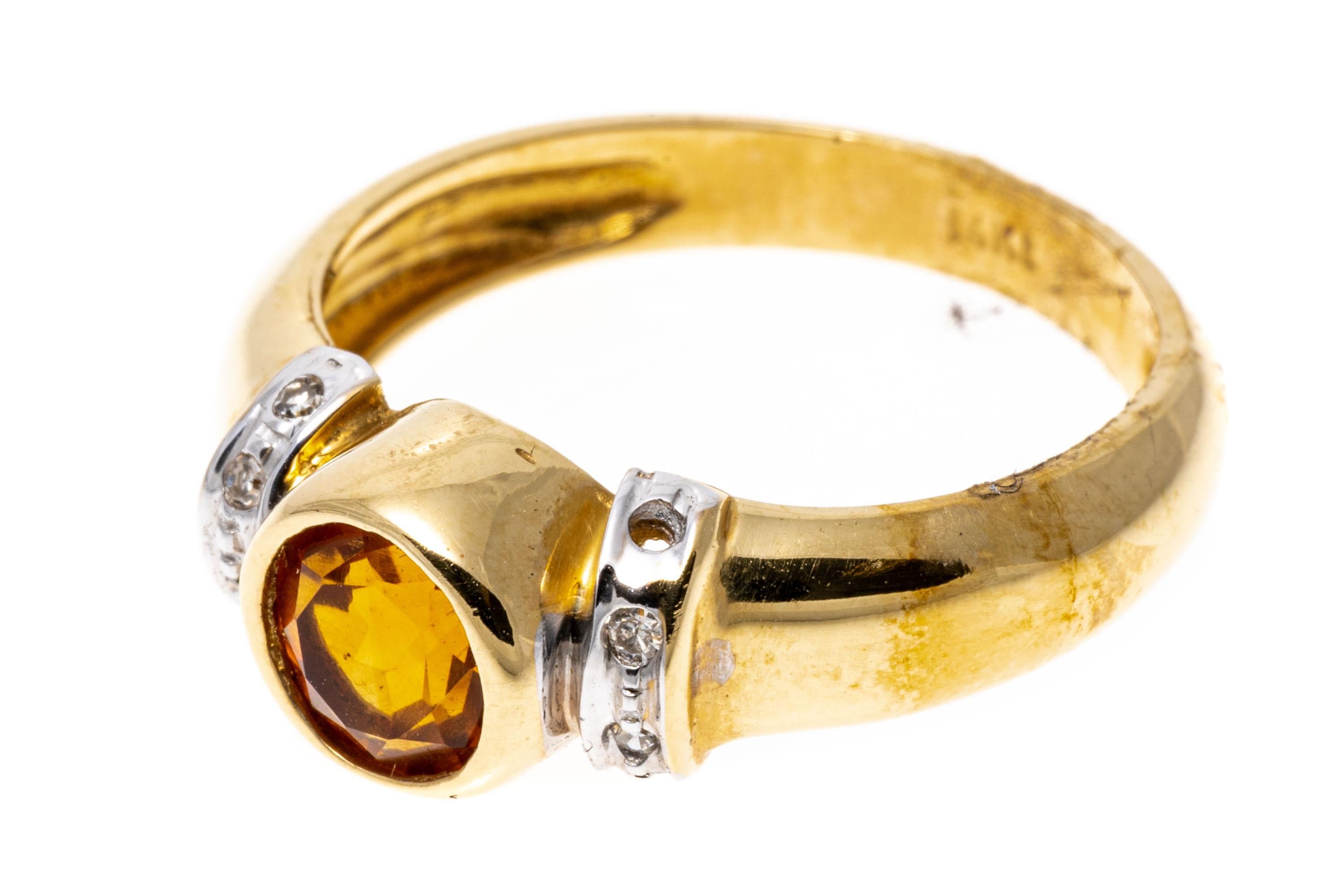 14k Yellow Gold Round Bezel Set Citrine And Diamond Ring In Good Condition For Sale In Southport, CT