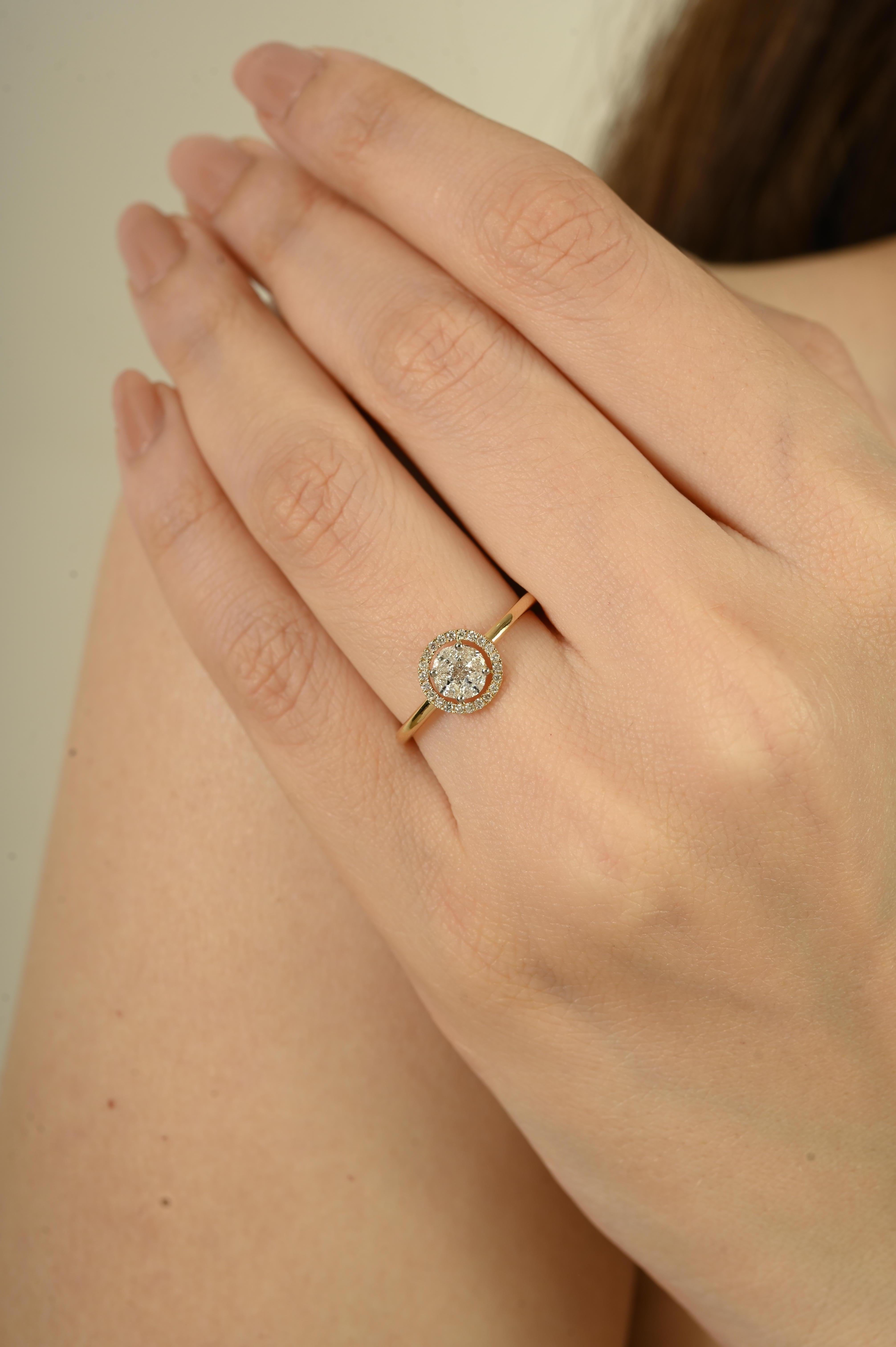 En vente :  Bague de fiançailles en or jaune 14k avec halo de diamants ronds et brillants pour elle 6