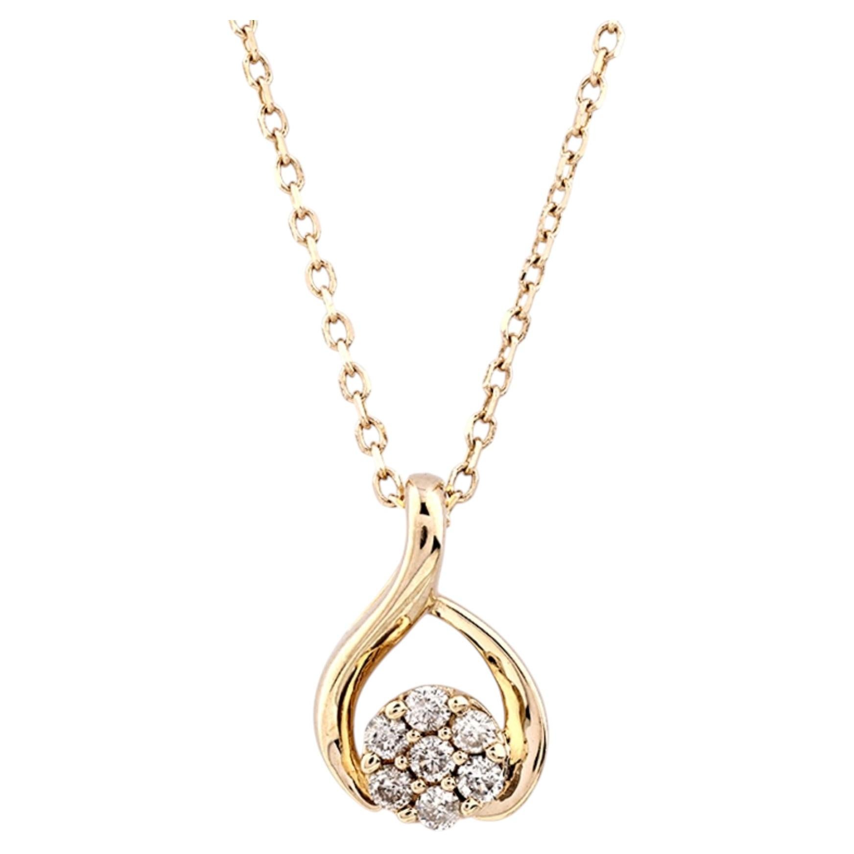 14K Yellow Gold Round Cut Diamond Twist Cluster Pendant Necklace