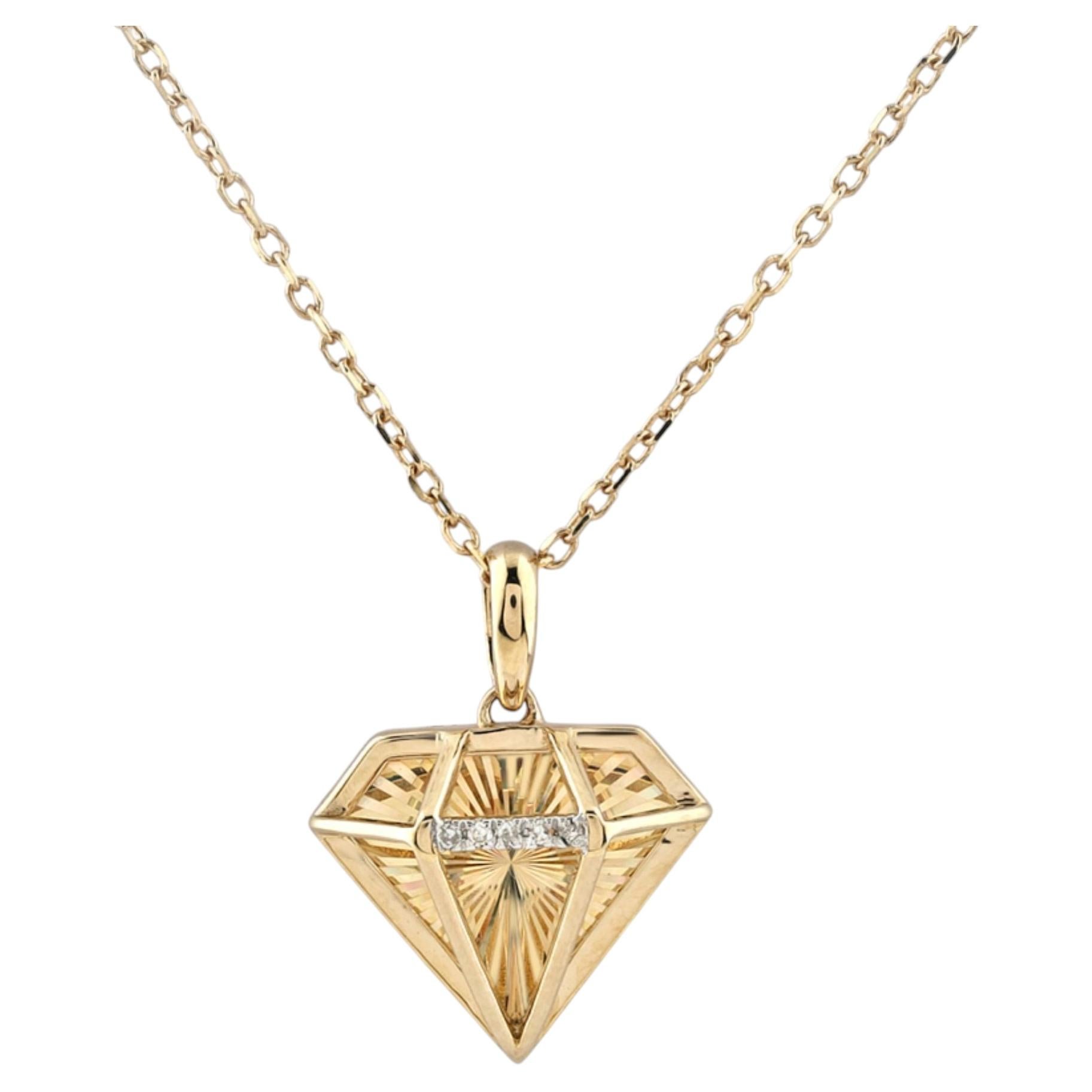 14K Yellow Gold Round Cut Origami Diamond Cut Pendant For Sale