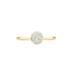 Ring aus 14-karätigem Gelbgold mit rundgeschliffenen Diamanten im Pavé-Setting