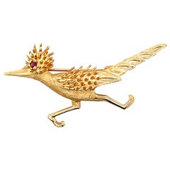 14k Yellow Gold Round Cut Ruby Road Runner Brooch