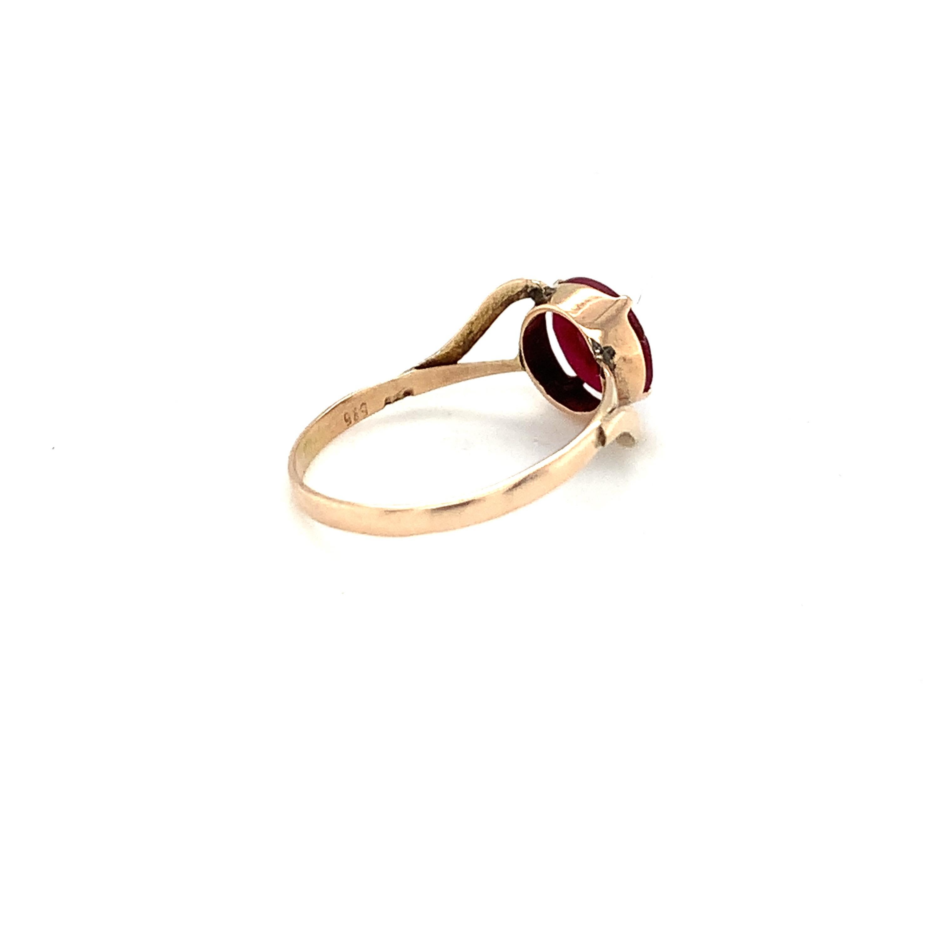 14K Yellow Gold Round Cut Solitaire Ruby Ring In New Condition For Sale In Trumbull, CT