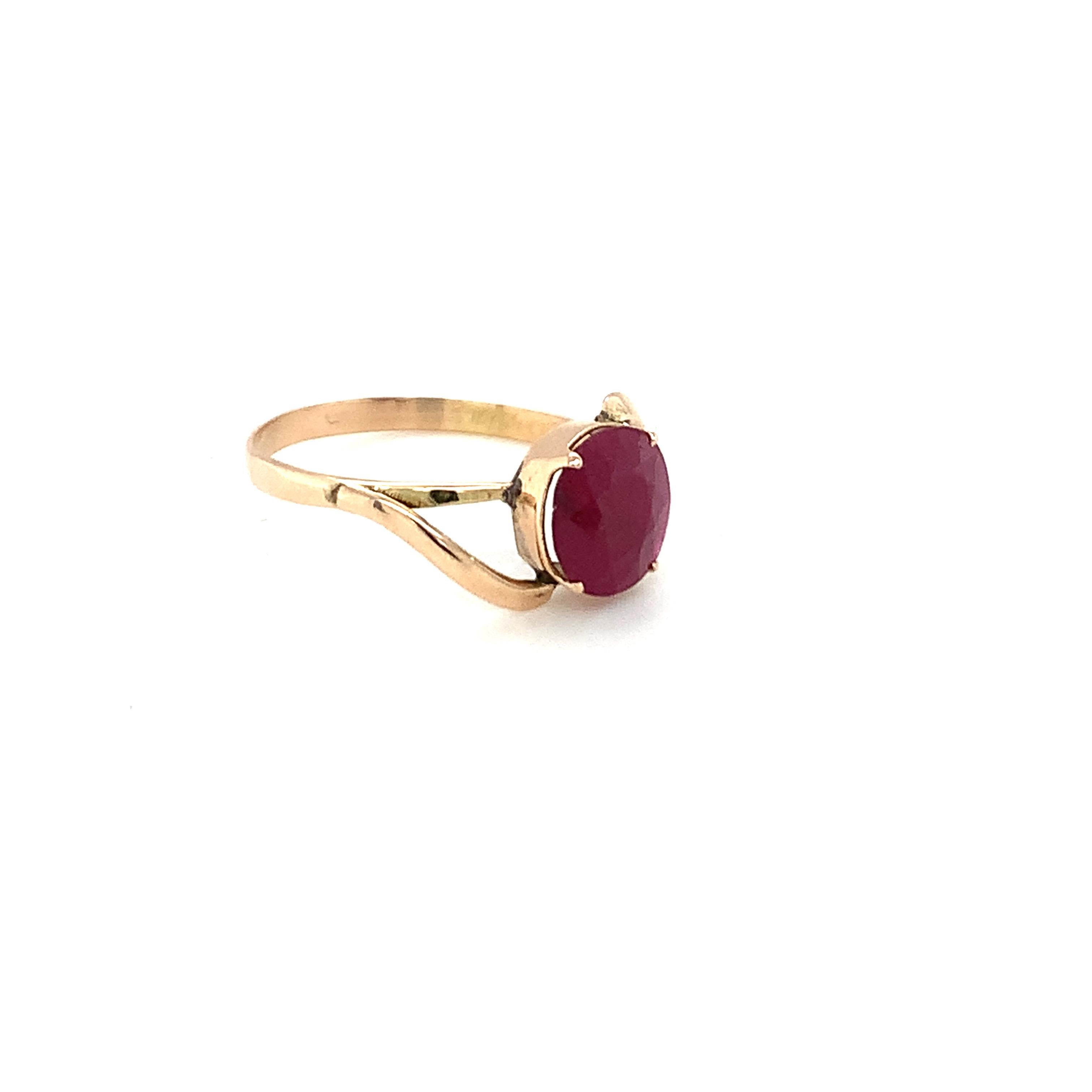 14K Yellow Gold Round Cut Solitaire Ruby Ring For Sale 3