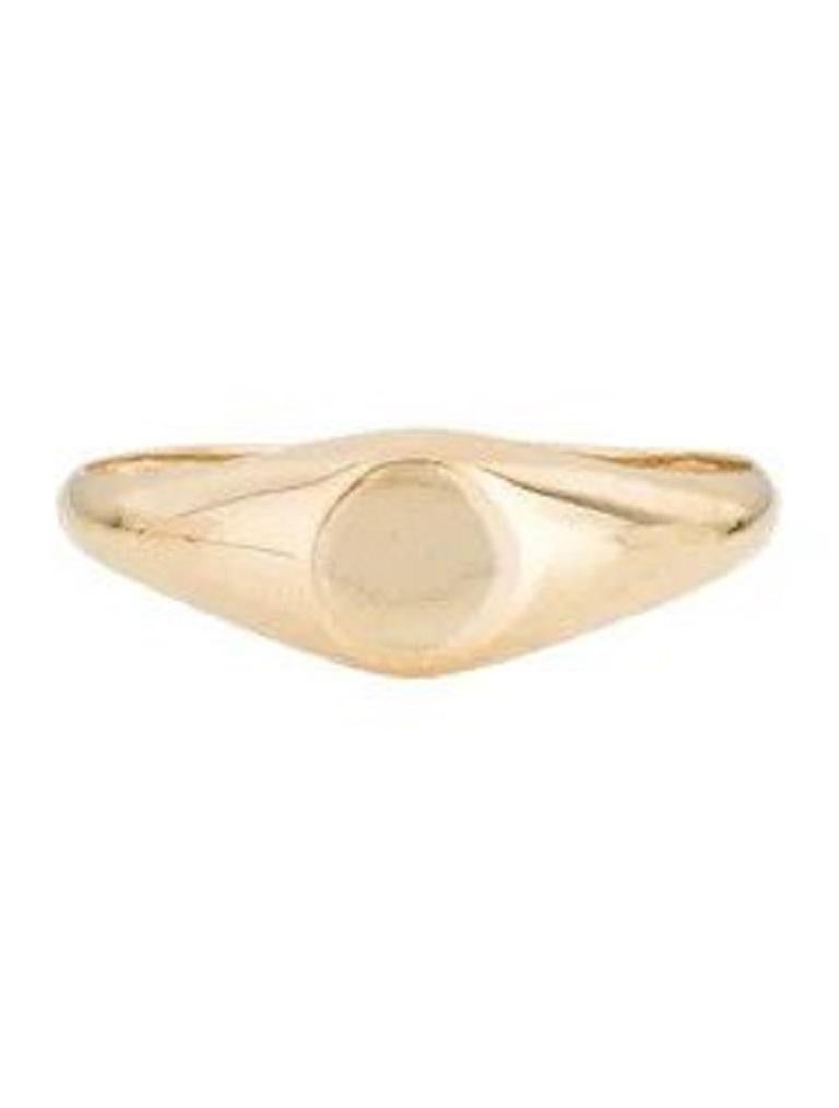 Contemporary 14K Yellow Gold Round Signet Ring For Sale