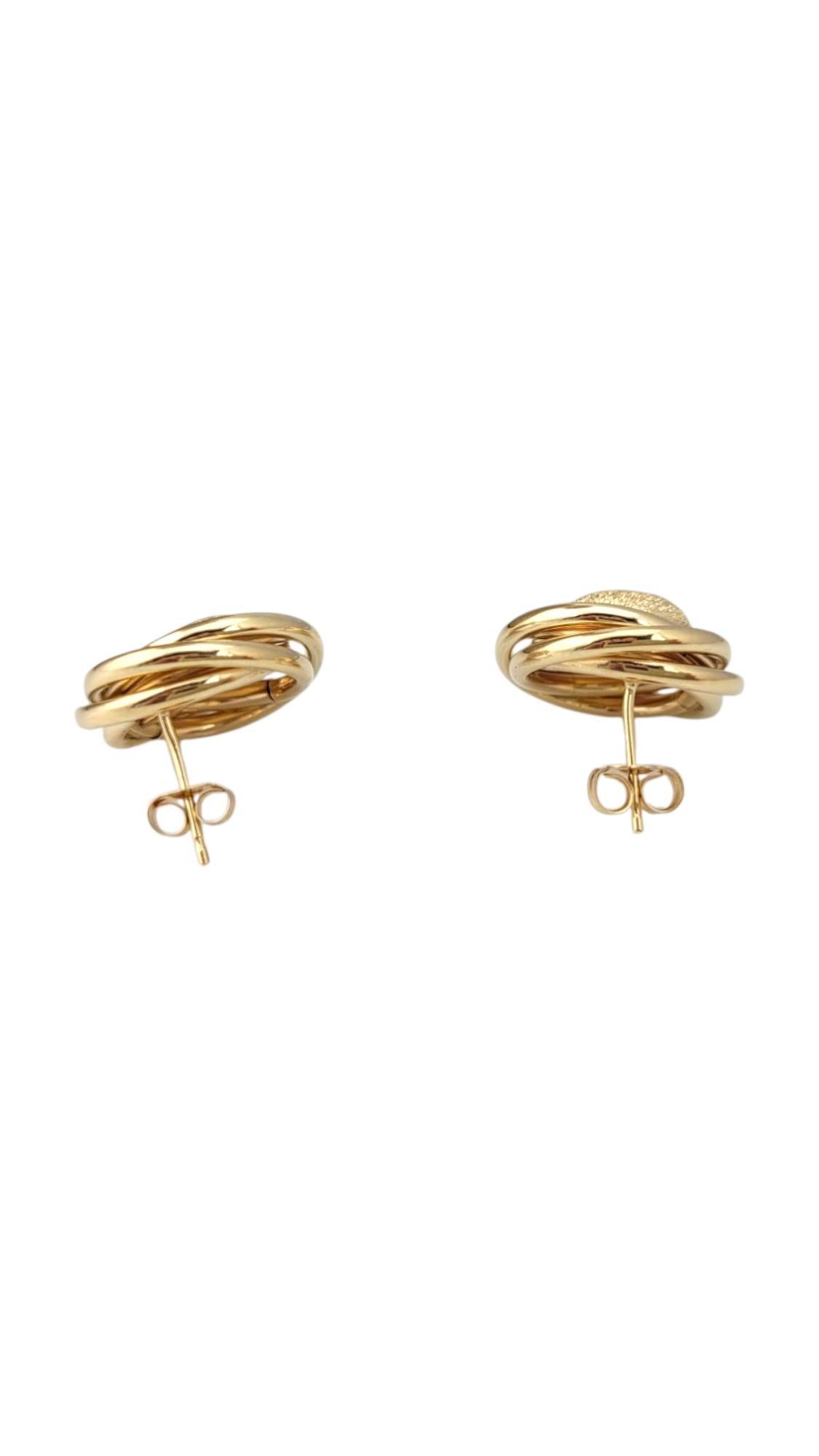 14K Yellow Gold Round Sparkle Button Earrings #21725 In Good Condition For Sale In Washington Depot, CT