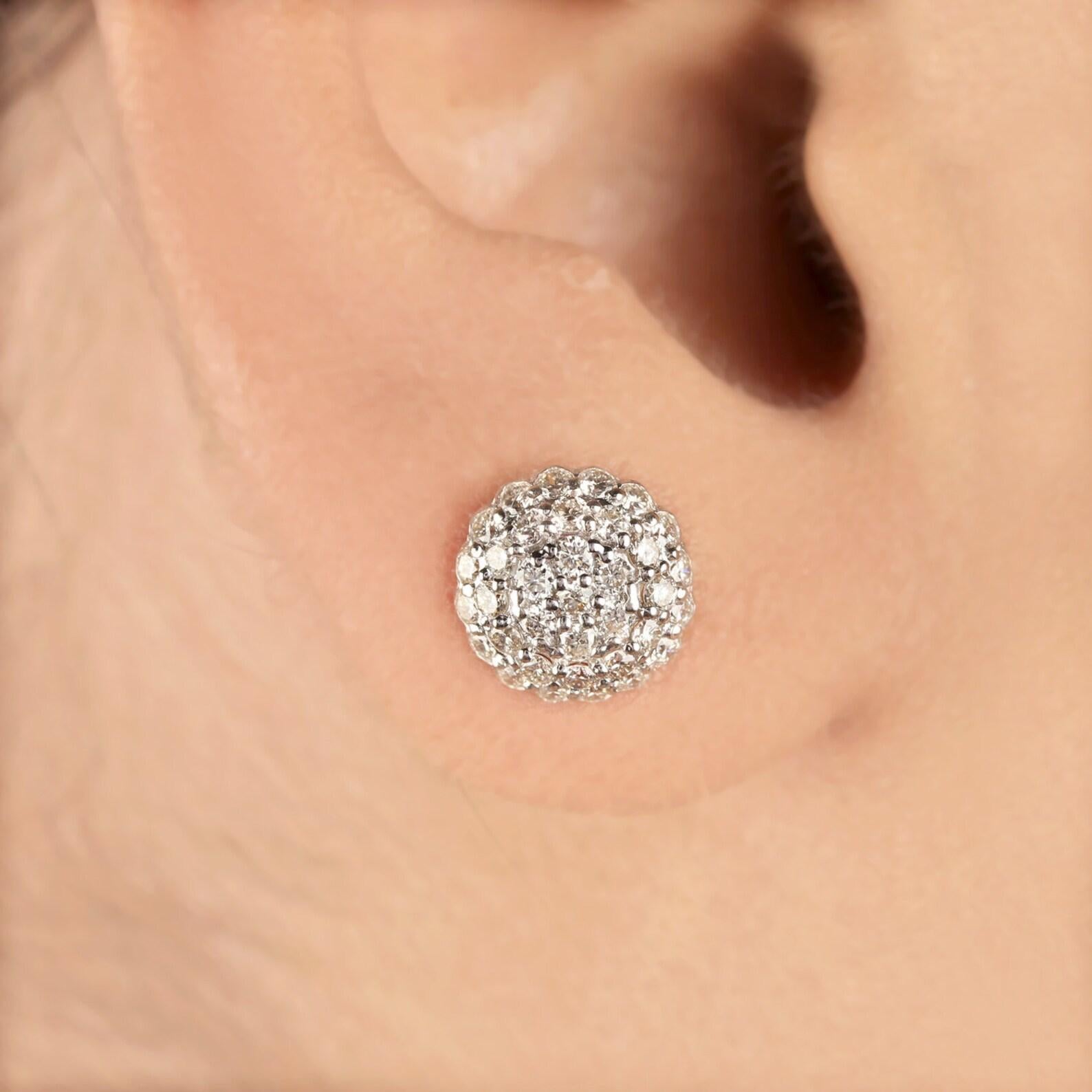 Taglio brillante Orecchini tondi in oro giallo 14k con diamanti Nature Pave Bellissimo regalo per lei. in vendita
