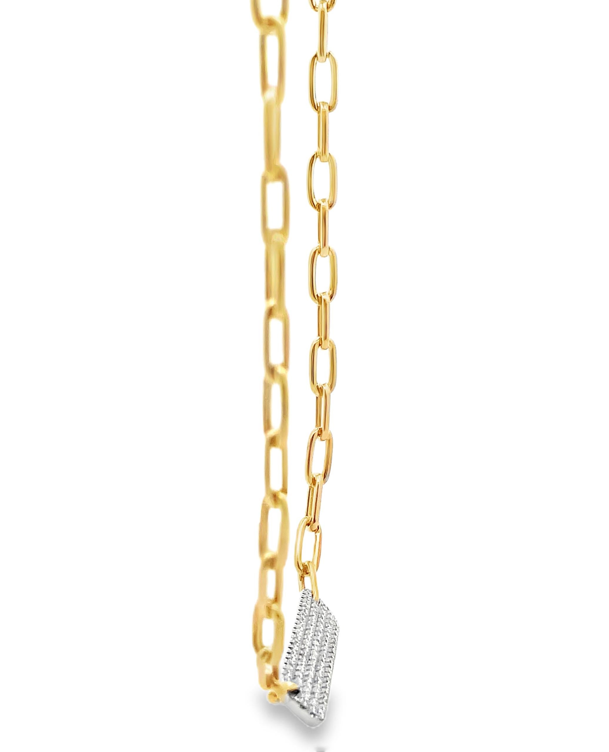 Contemporaneo Collana con catena a graffetta arrotondata e barretta di diamanti in oro giallo 14K in vendita