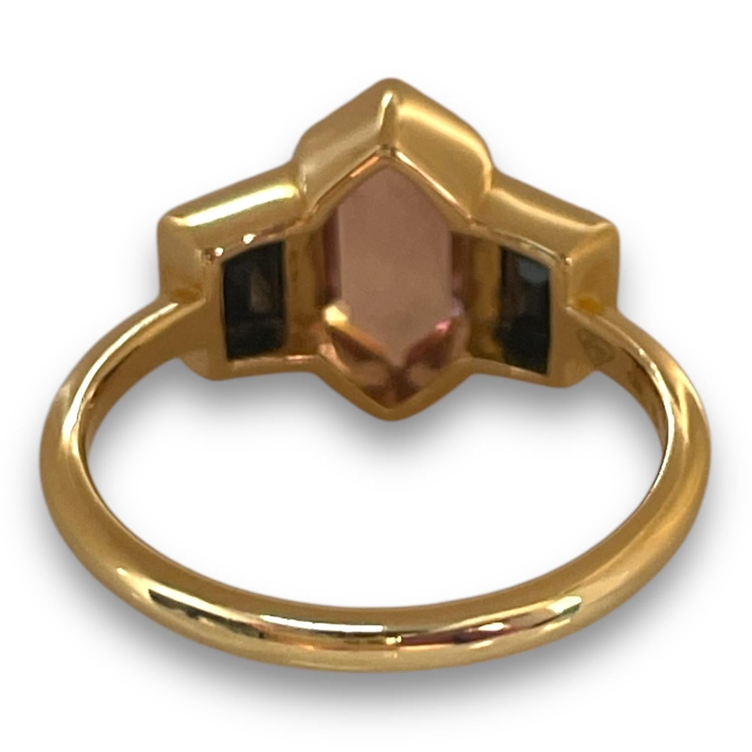 14K Yellow Gold Rubellite Tourmaline Black Spinel Ring In Excellent Condition For Sale In New York, NY