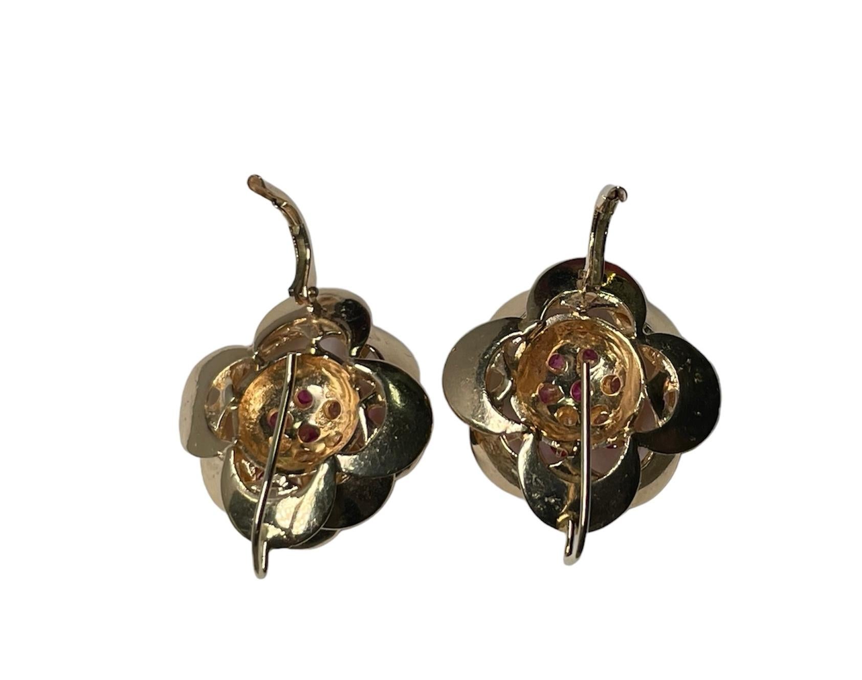 14k Yellow Gold Rubies Pair of Earrings In Good Condition For Sale In Guaynabo, PR