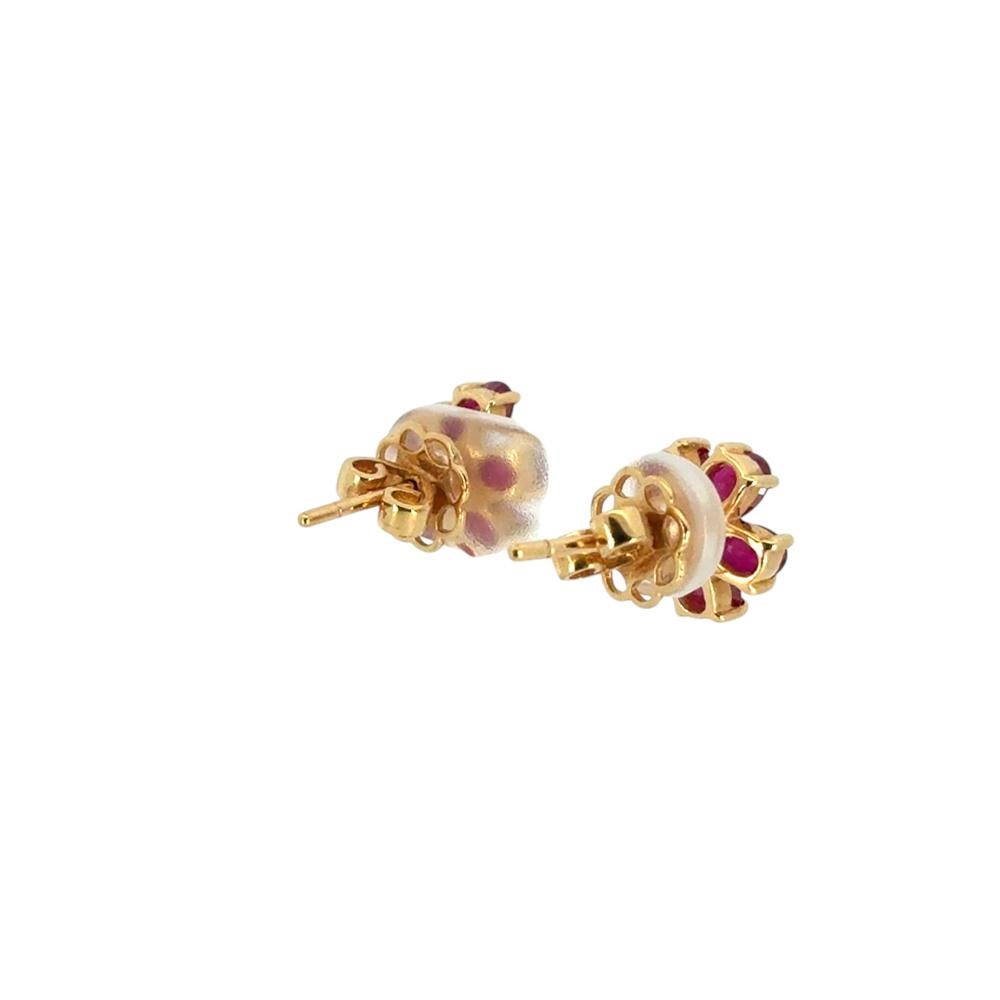 Orecchini con fiori di rubino e diamanti in oro giallo 14k in vendita 5