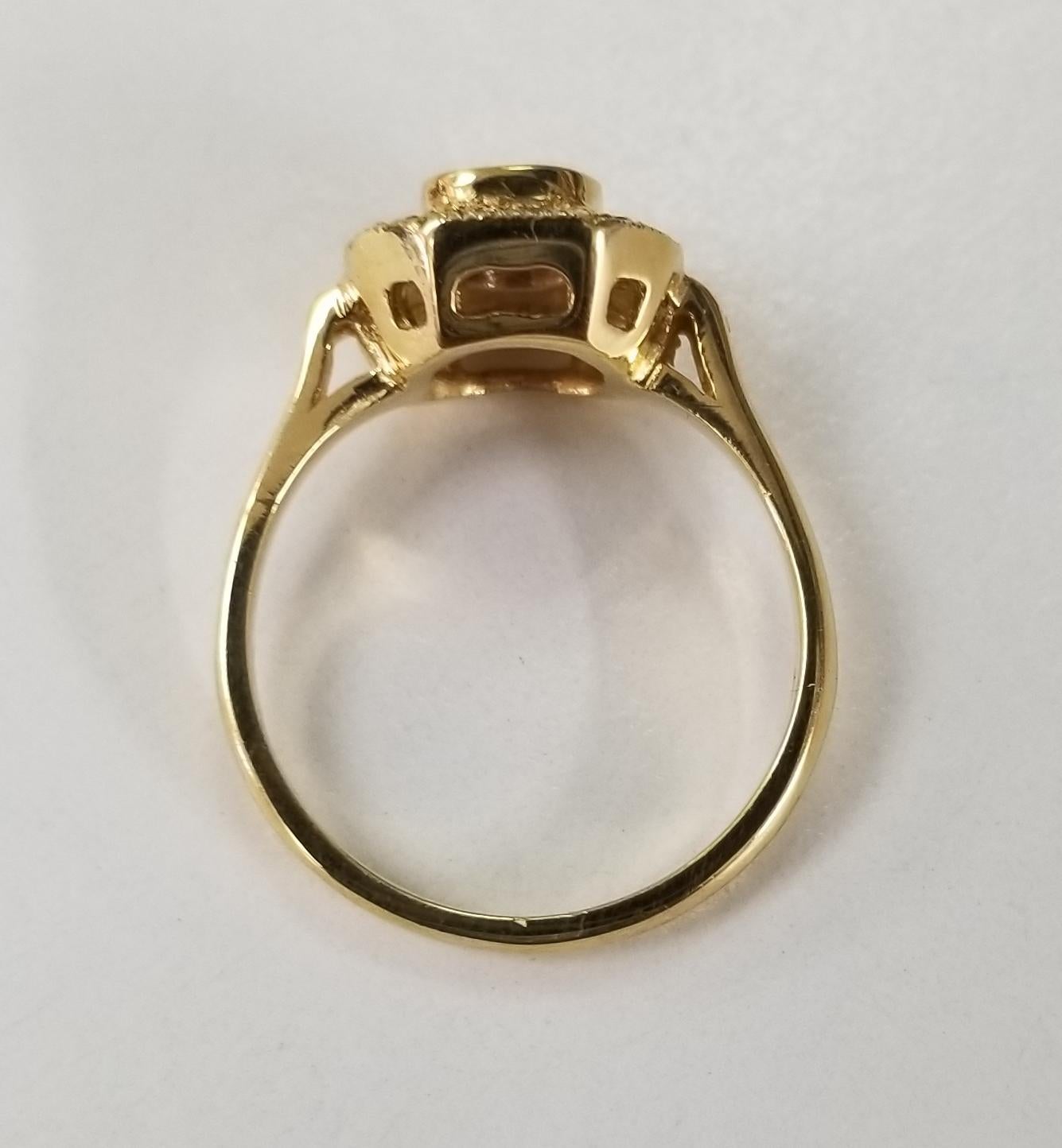 Bague en or jaune 14 carats, rubis et diamants dans une bague de style Art déco Unisexe en vente