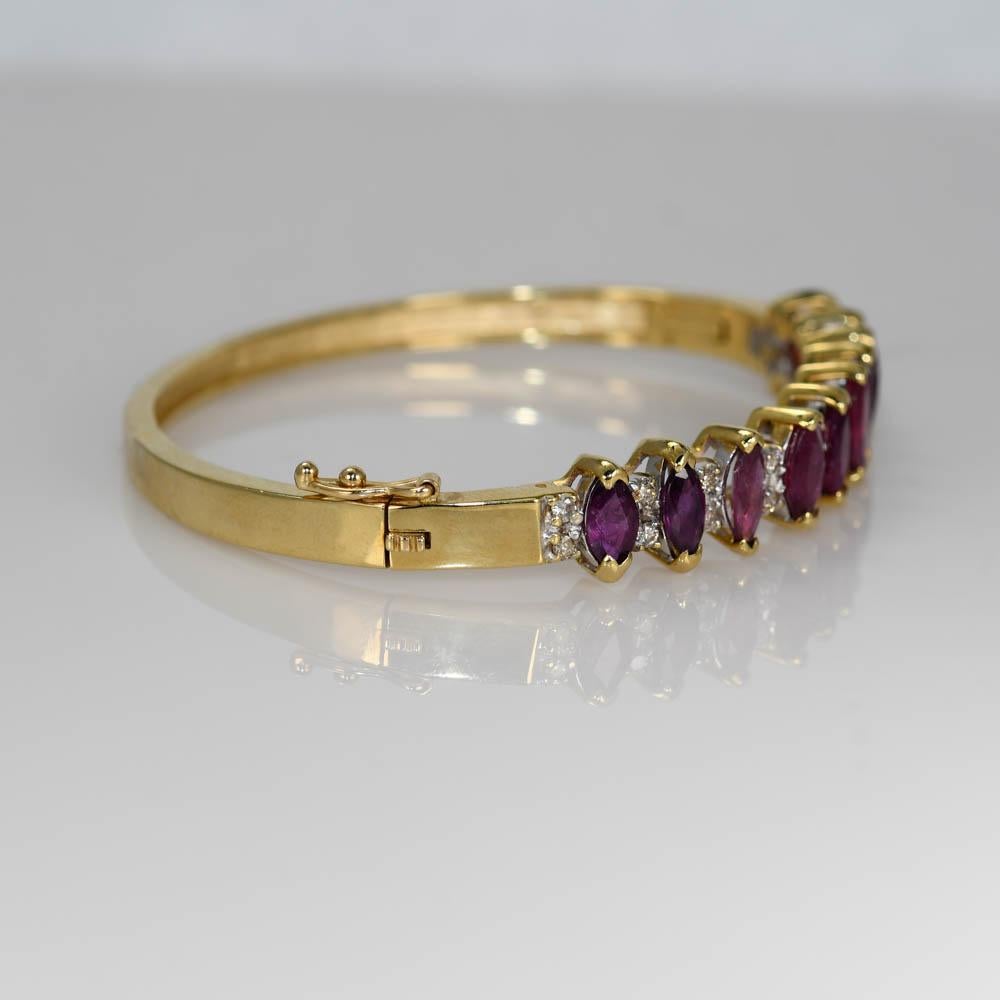 14K Yellow Gold Ruby & Diamond Bangle Bracelet, 17.8g, 3.00tcw In Excellent Condition For Sale In Laguna Beach, CA