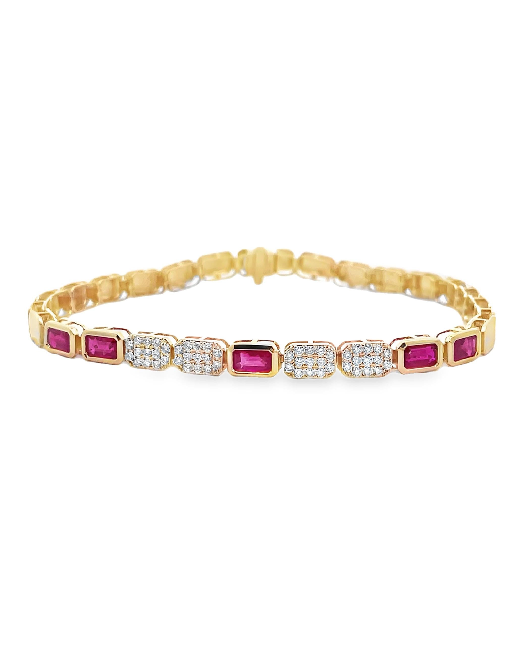 Bracelet en or jaune 14 carats, rubis et diamants Neuf - En vente à Old Tappan, NJ