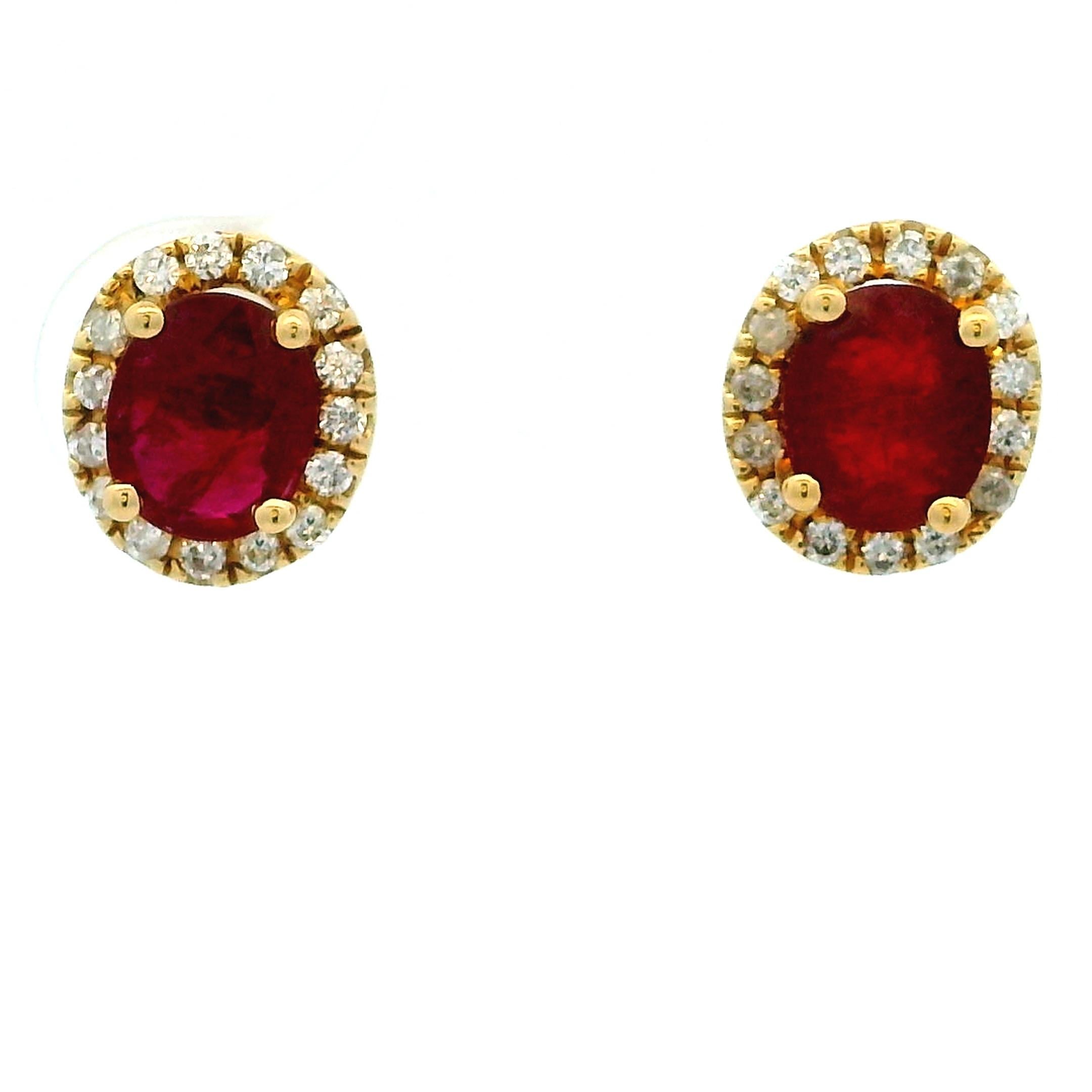 14K Yellow Gold Ruby & Diamond Halo Stud Earrings in vendita 3