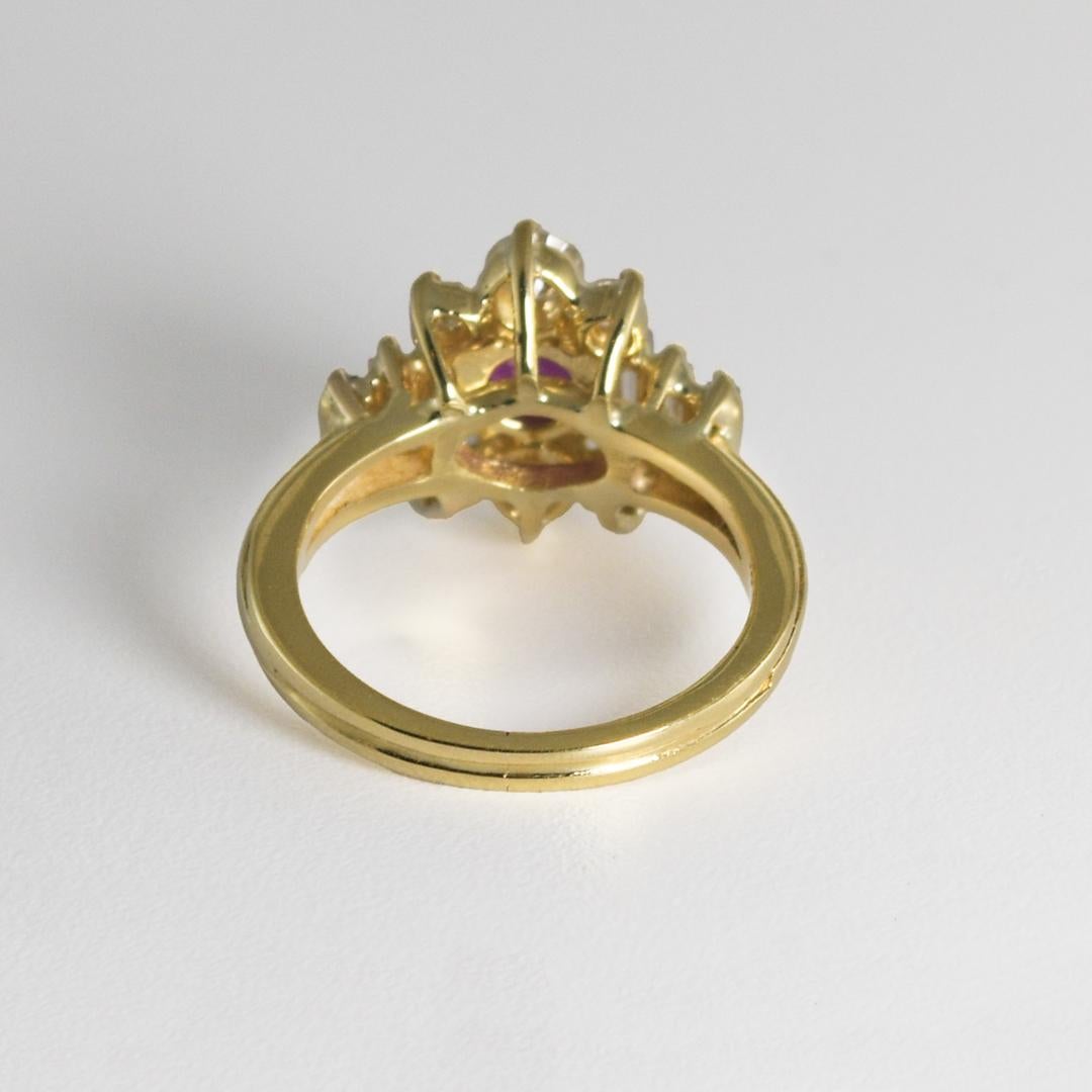 Anillo de oro amarillo de 14 quilates con rubí y diamante 4,6 g en Excelente Estado en Laguna Beach, CA