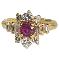 Anillo de oro amarillo de 14 quilates con rubí y diamante 4,6 g