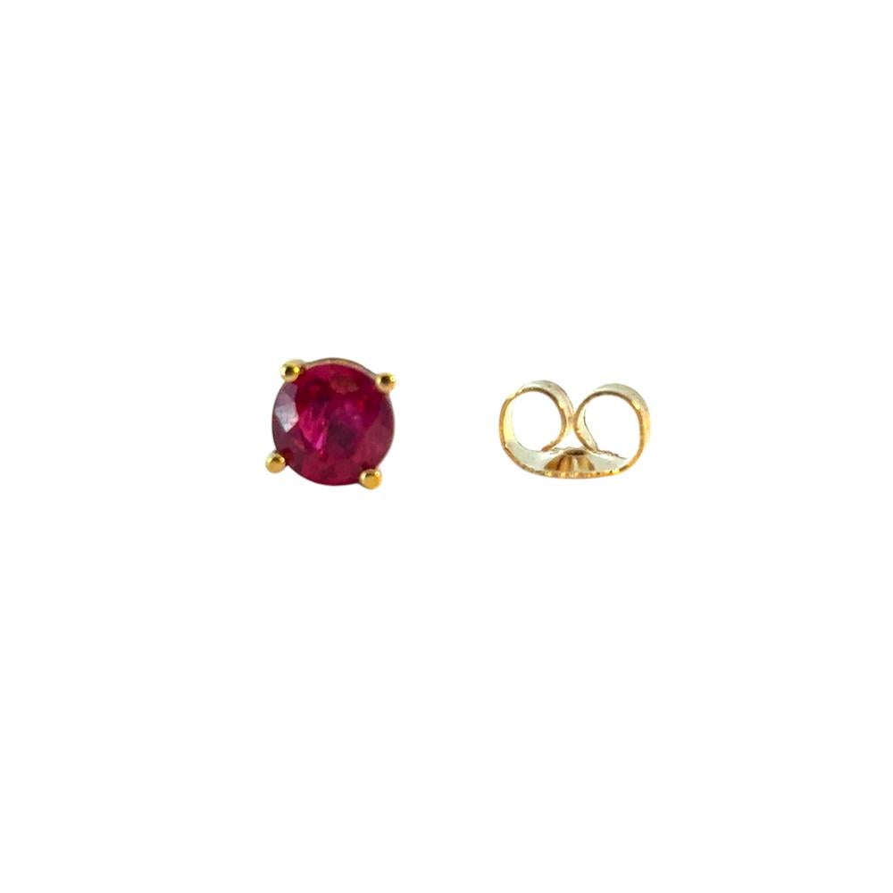 Clous d'oreilles en or jaune 14 carats et rubis en vente 7