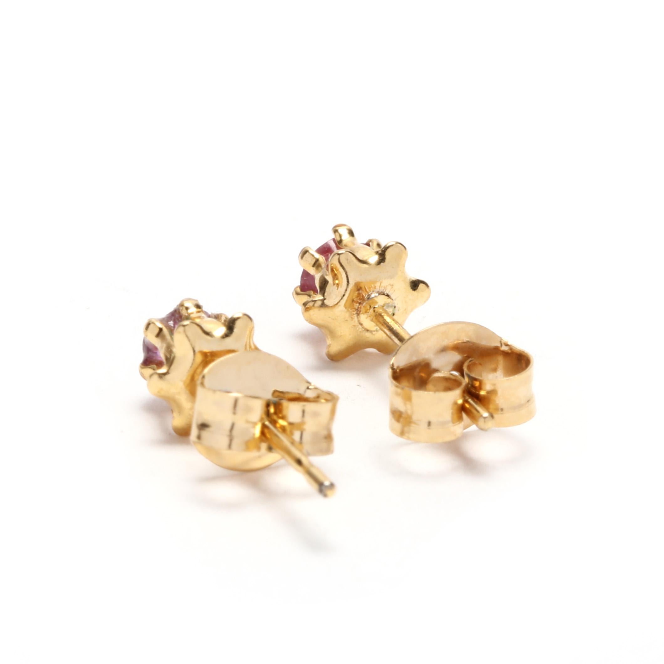 14 Karat Yellow Gold and Ruby Flower Stud Earrings In Good Condition In McLeansville, NC