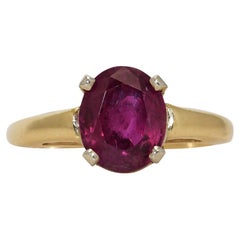 Solitärring aus 14 Karat Gelbgold mit Rubin, 3,00 Karat