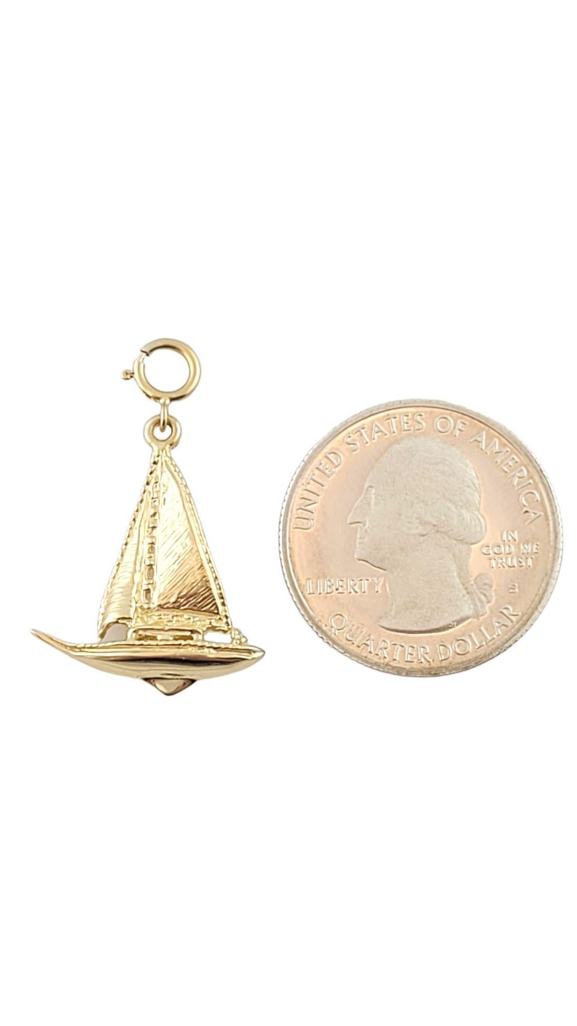 14K Yellow Gold Sailboat Charm #14552 For Sale 2