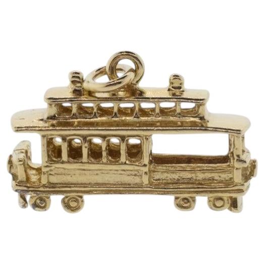 Charm en or jaune 14K pour le tramway de San Francisco en vente