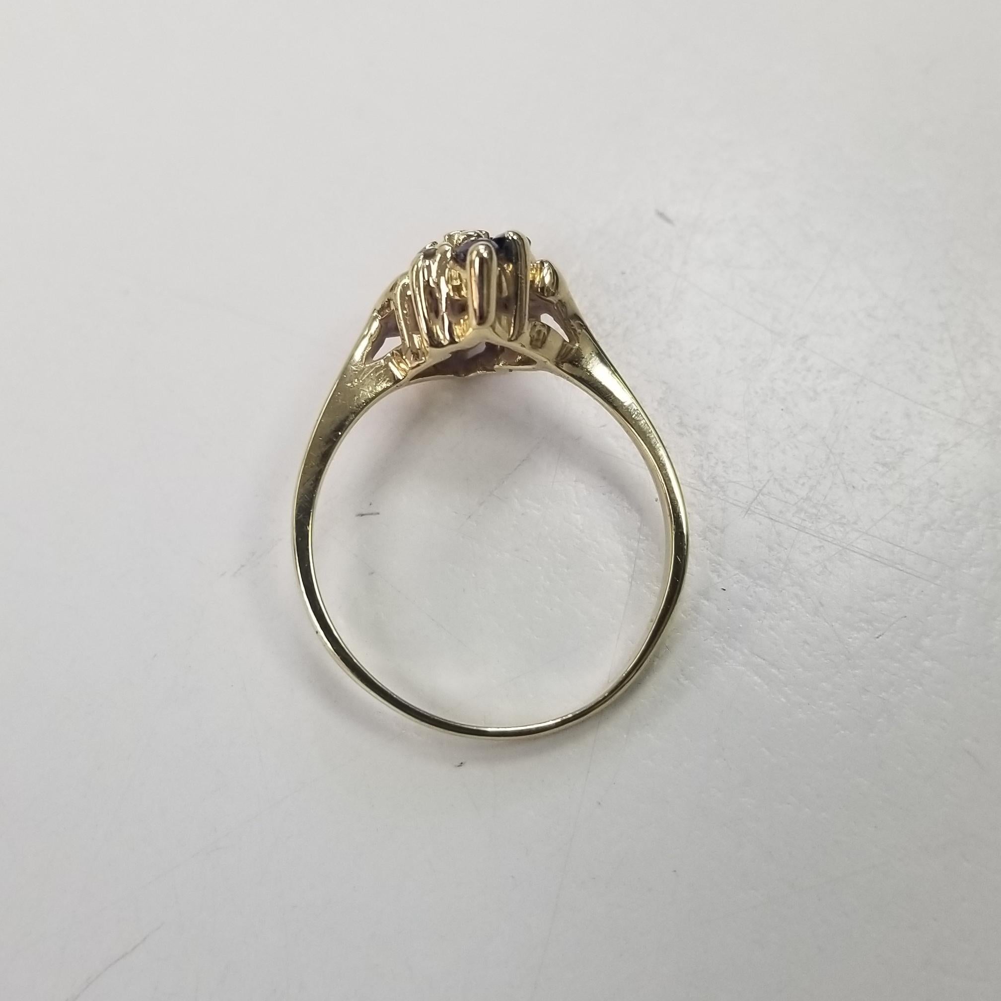 14k Gelbgold Saphir- und Diamant-Cluster-Ring (Marquiseschliff) im Angebot