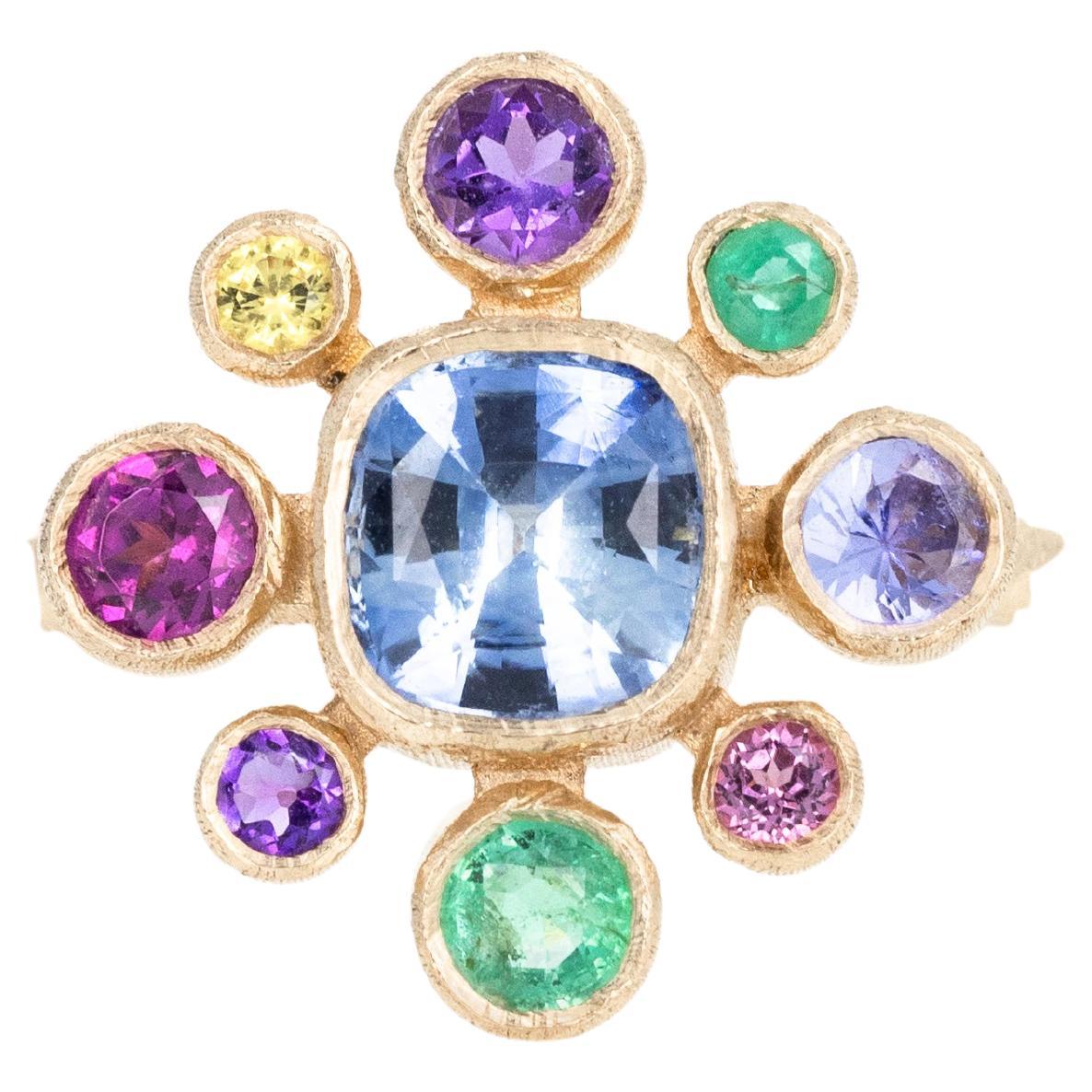 Anillo biselado de oro amarillo de 14 quilates con zafiro y racimo floral de piedras preciosas multicolor