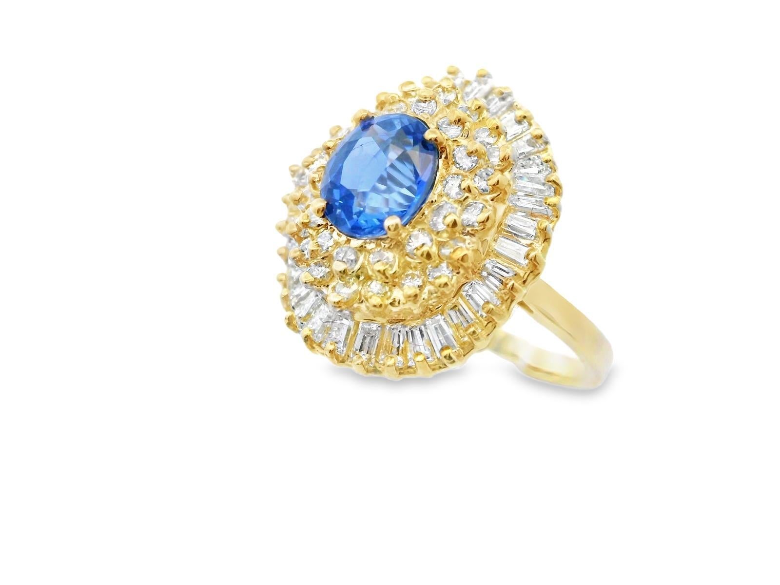 Oval Cut 14k Yellow Gold Sapphire & Diamond Ring For Sale