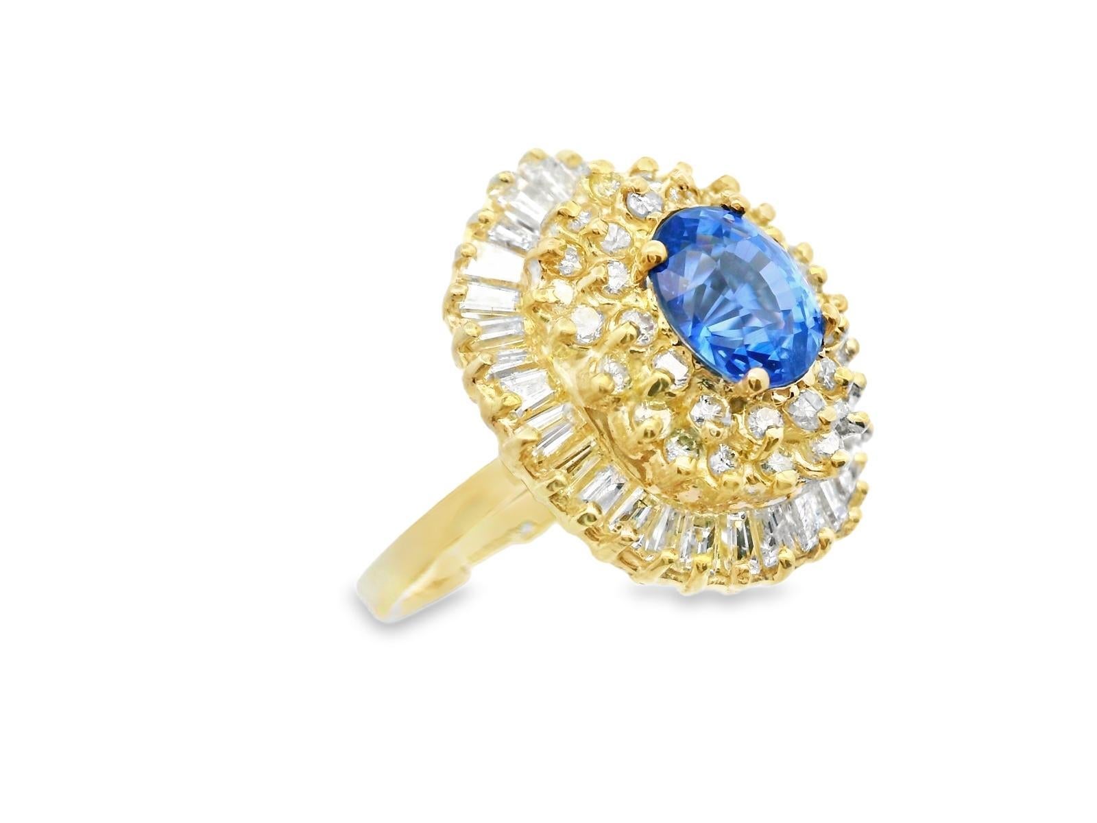 Women's 14k Yellow Gold Sapphire & Diamond Ring For Sale