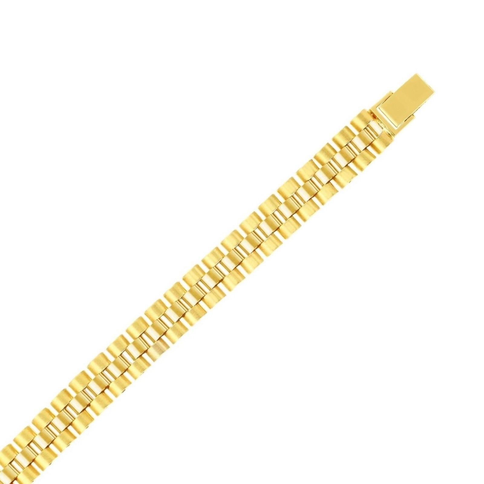 14 Karat Yellow Gold Satin Panther Bracelet In New Condition For Sale In New York, NY