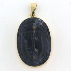 14k yellow gold scarab pendant set with labradorite - 10.2 grams