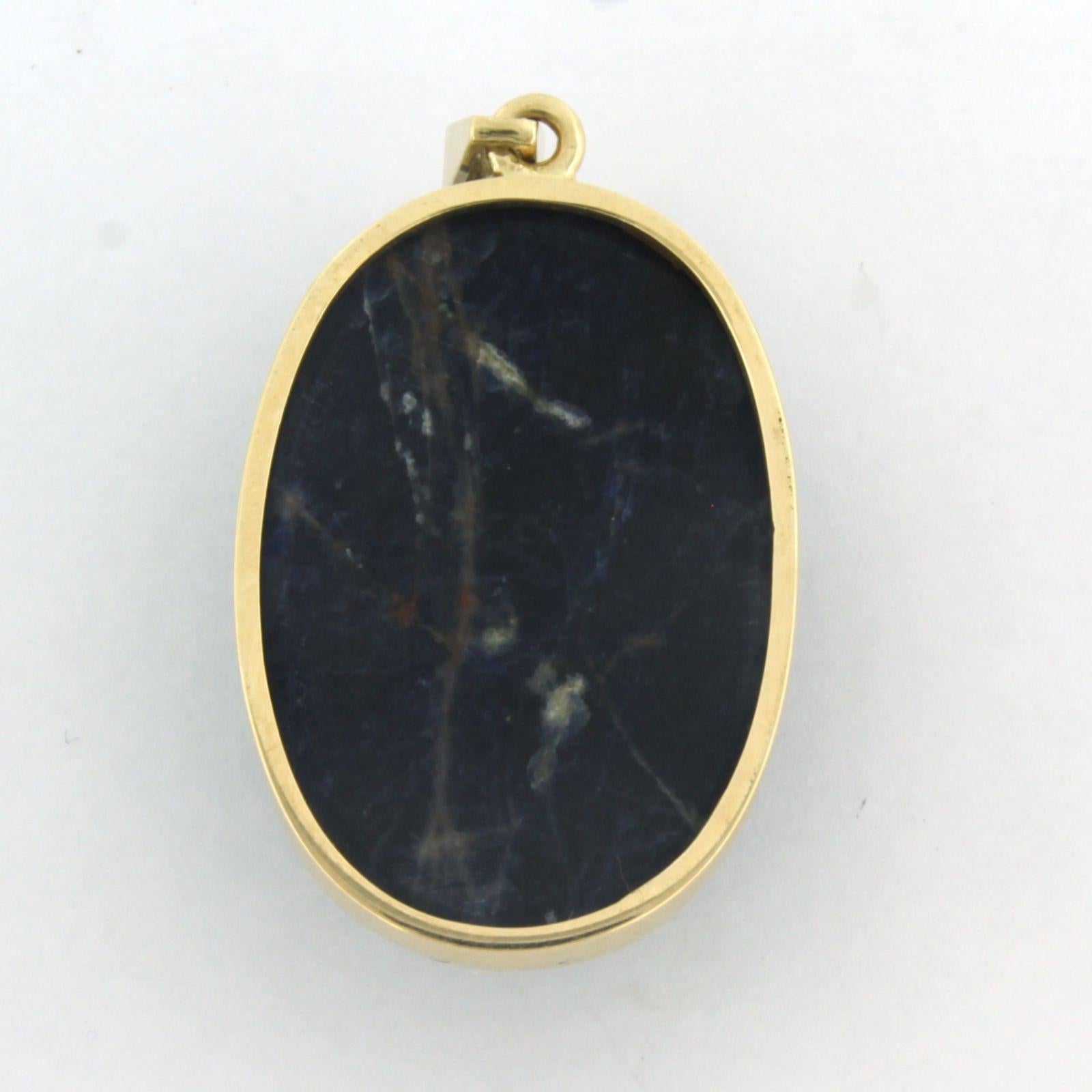 Pendentif scarabée en or jaune 14 carats serti de labradorite - 10,2 grammes Excellent état - En vente à The Hague, ZH