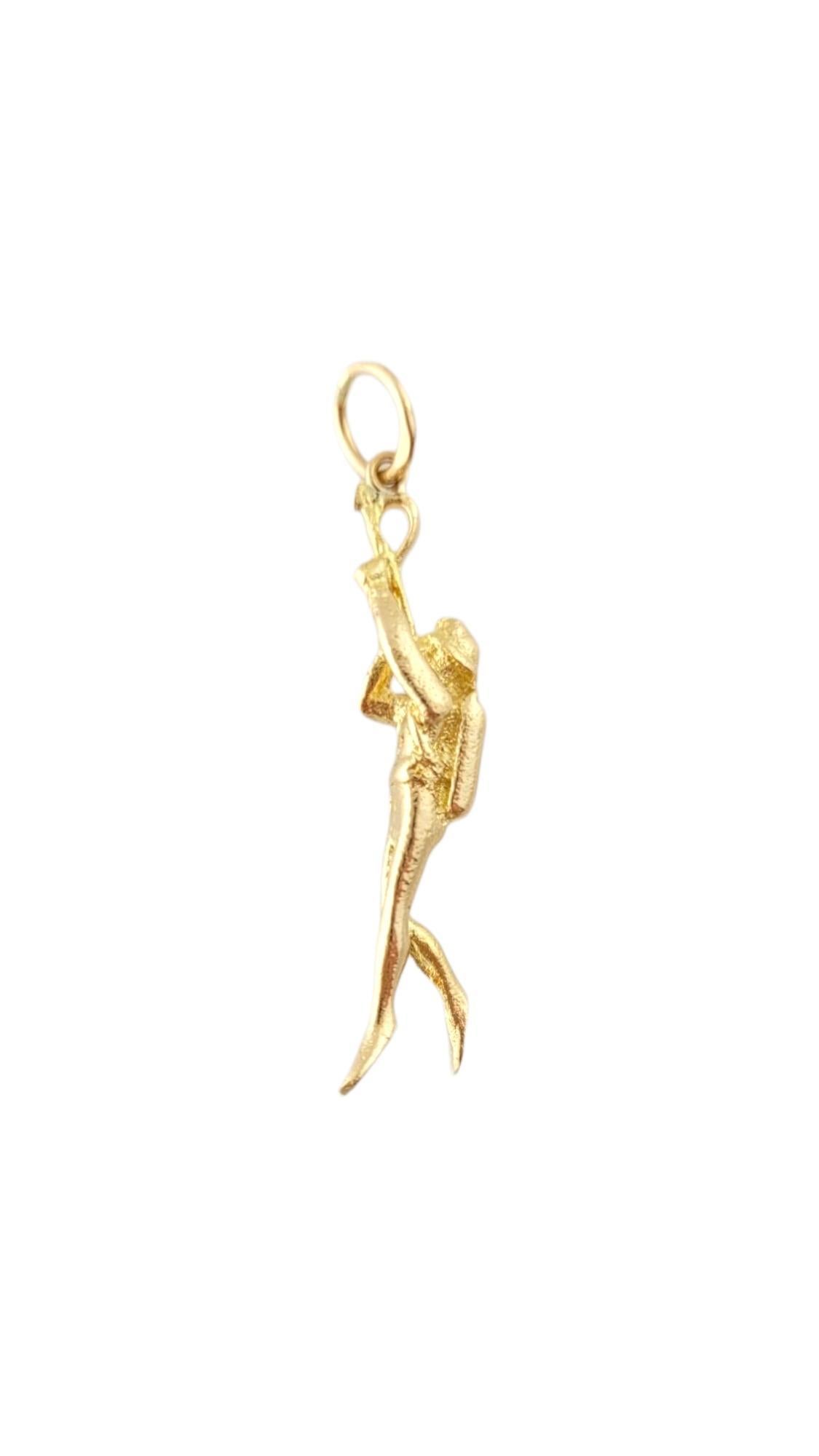 14K Yellow Gold Scuba Diver Charm #16311 In Good Condition For Sale In Washington Depot, CT