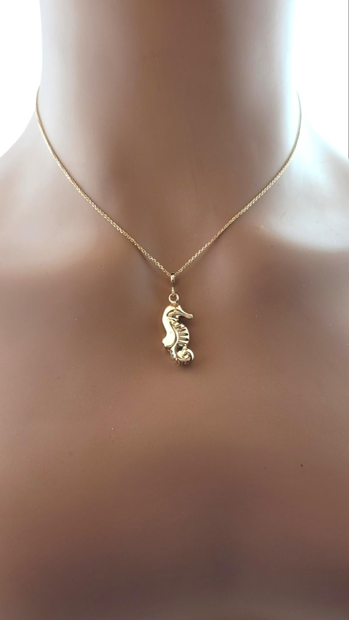 14K Yellow Gold Sea Horse Charm #15813 For Sale 2