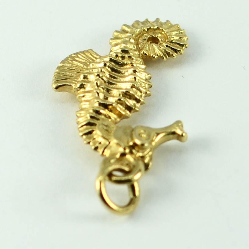 Women's 14 Karat Yellow Gold Seahorse Charm Pendant