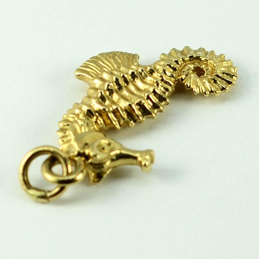 14 Karat Yellow Gold Seahorse Charm Pendant 4