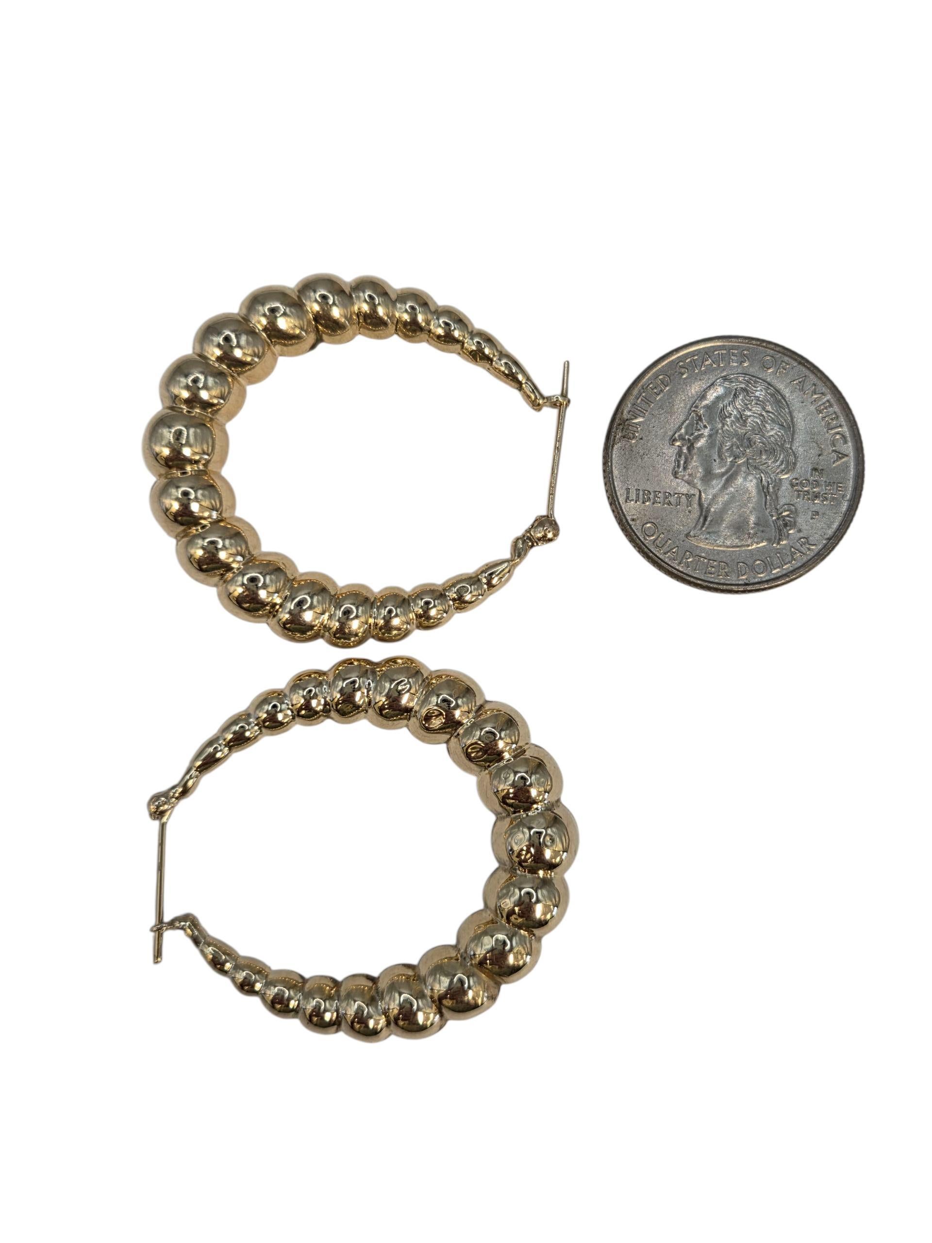 Orecchini a cerchio stile gambero in oro giallo 14K #23881 in vendita 3