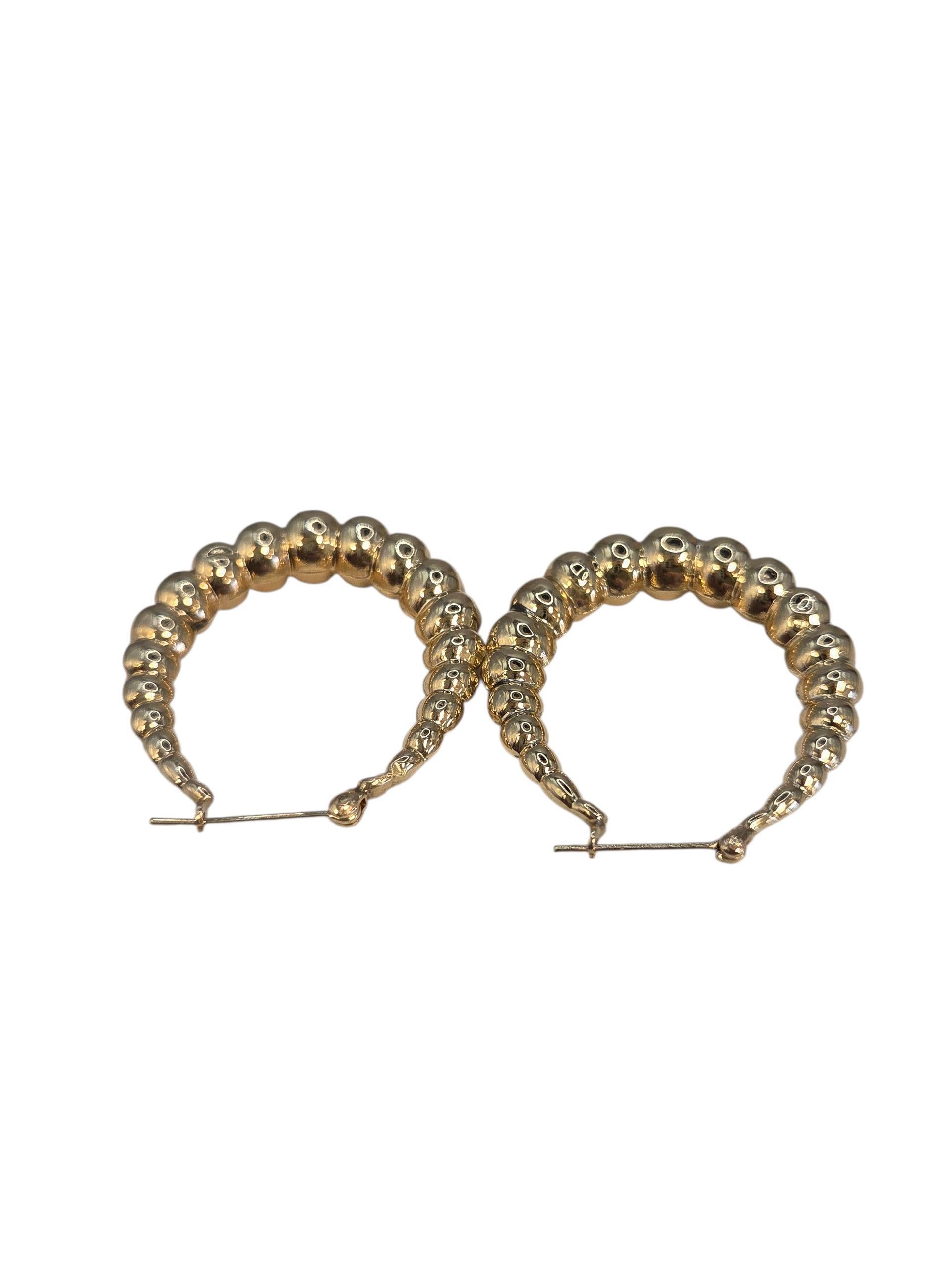 Orecchini a cerchio stile gambero in oro giallo 14K #23881 in vendita 4