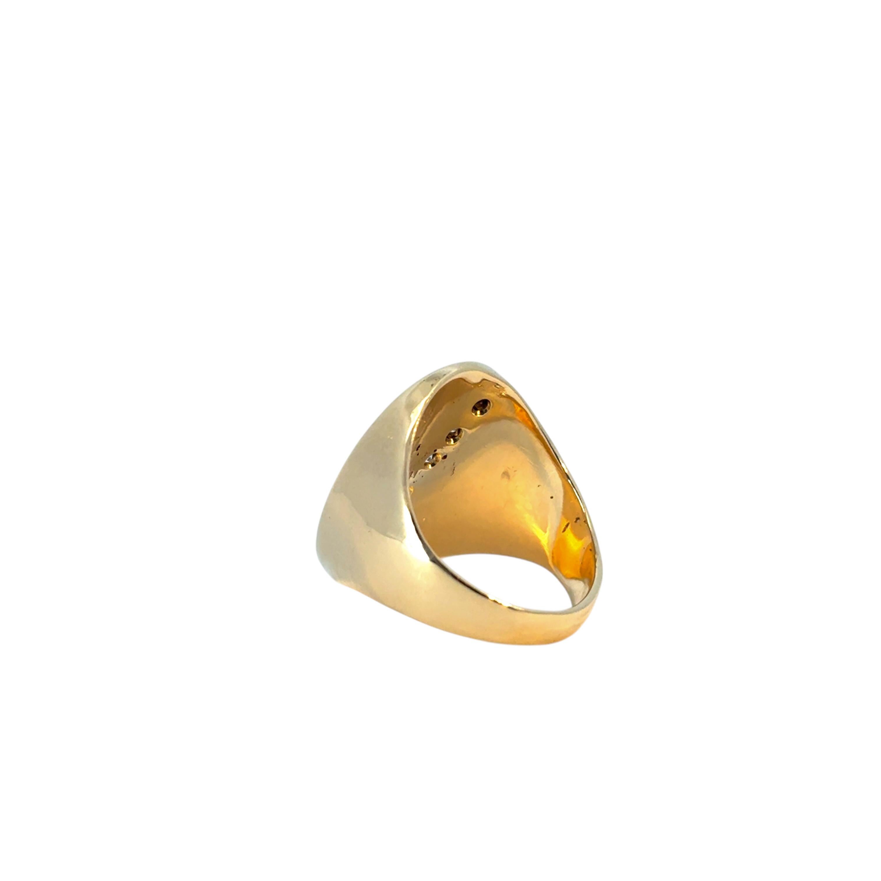 Anello Signet in oro giallo 14k con circa 0,20ctw di diamanti naturali In condizioni ottime in vendita a Boca Raton, FL