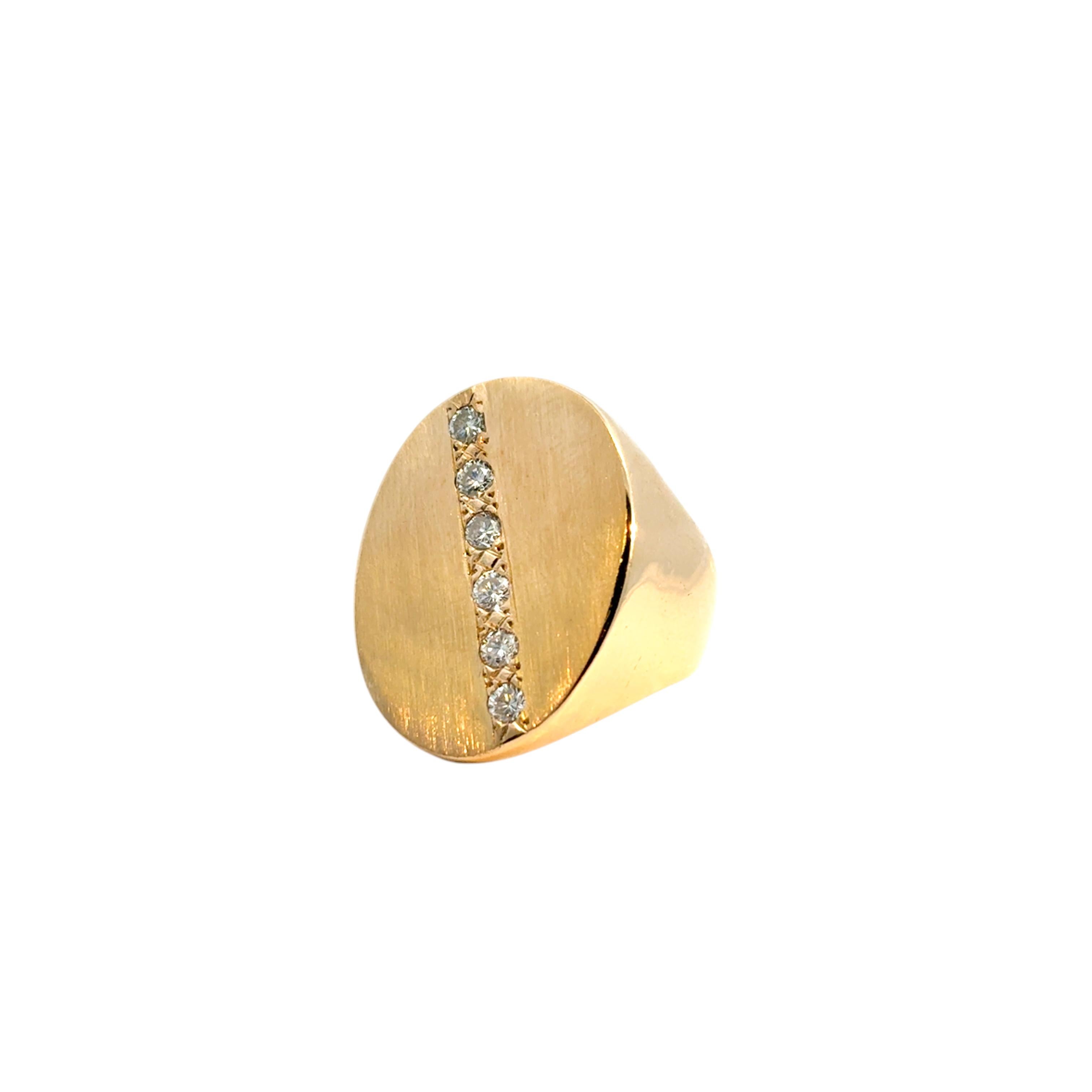 Anello Signet in oro giallo 14k con circa 0,20ctw di diamanti naturali in vendita 1
