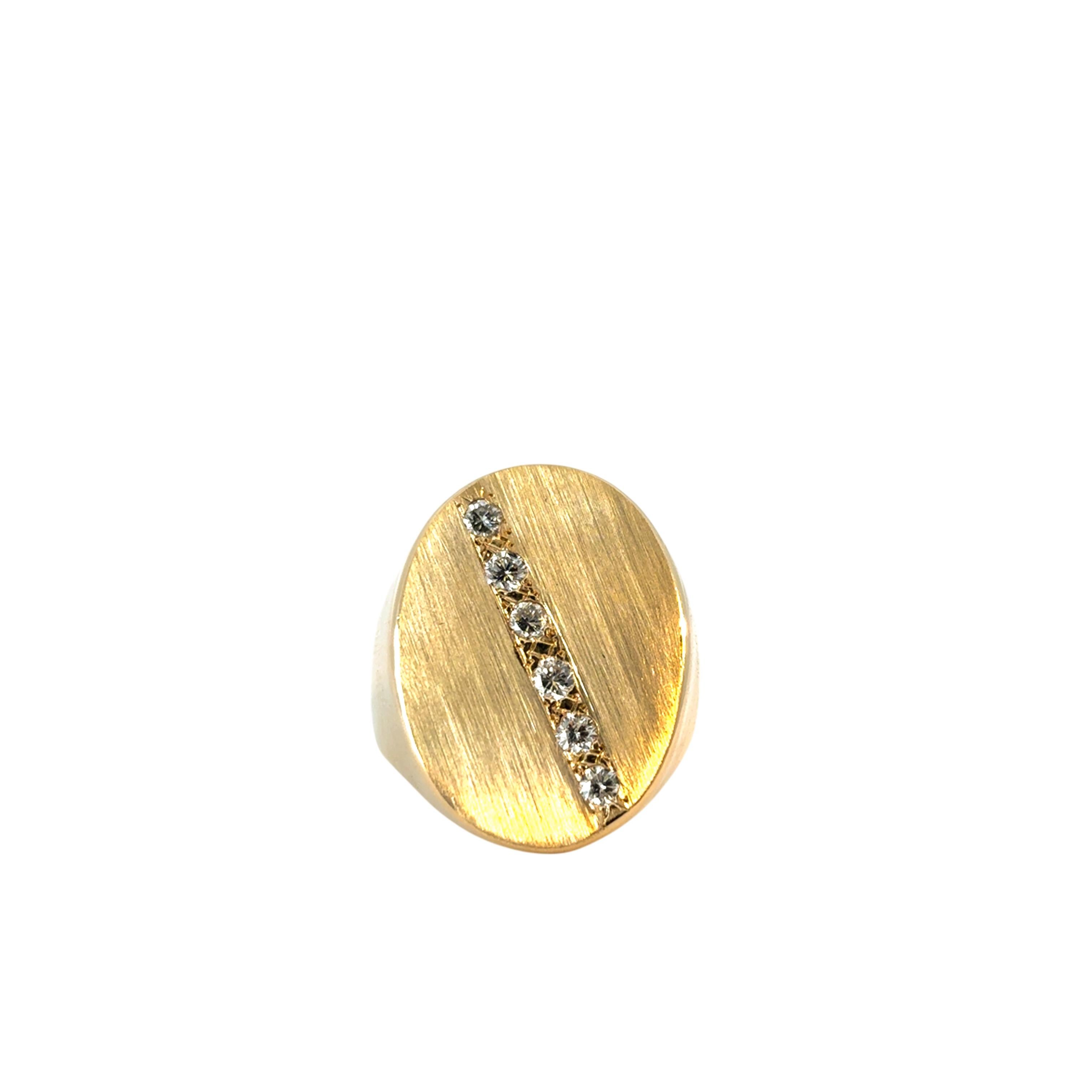 Anello Signet in oro giallo 14k con circa 0,20ctw di diamanti naturali in vendita 2