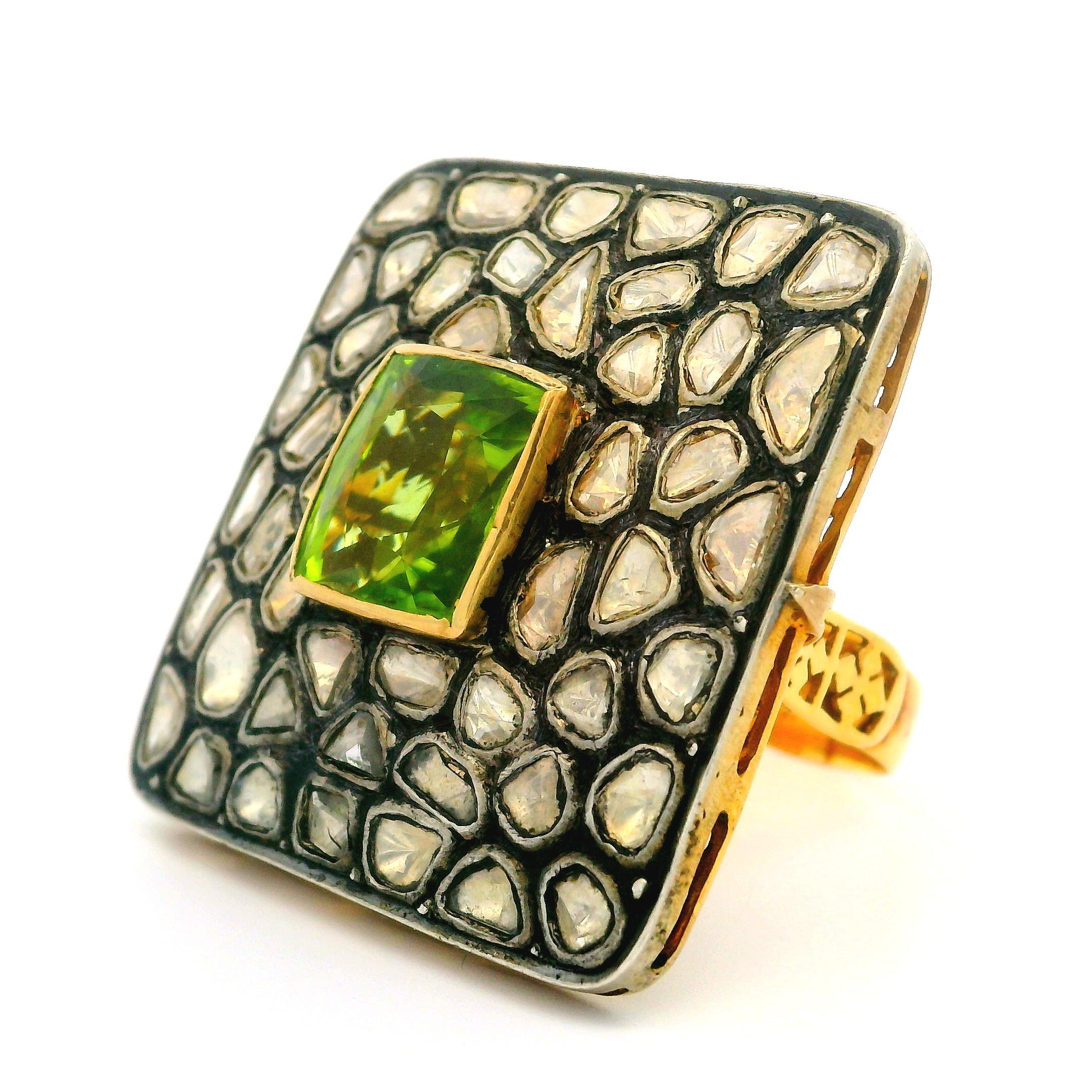 14k Yellow Gold & Silver Peridot Rose Mosaic Diamond Large Square Platter Ring In Excellent Condition For Sale In Montclair, NJ